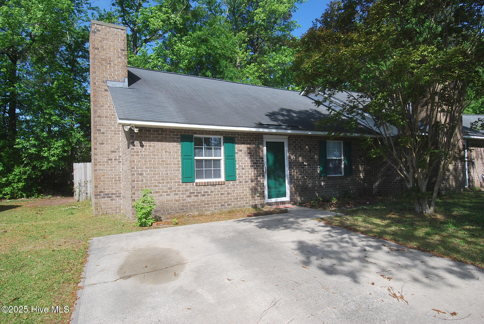 1110 Holden Drive A Property Photo