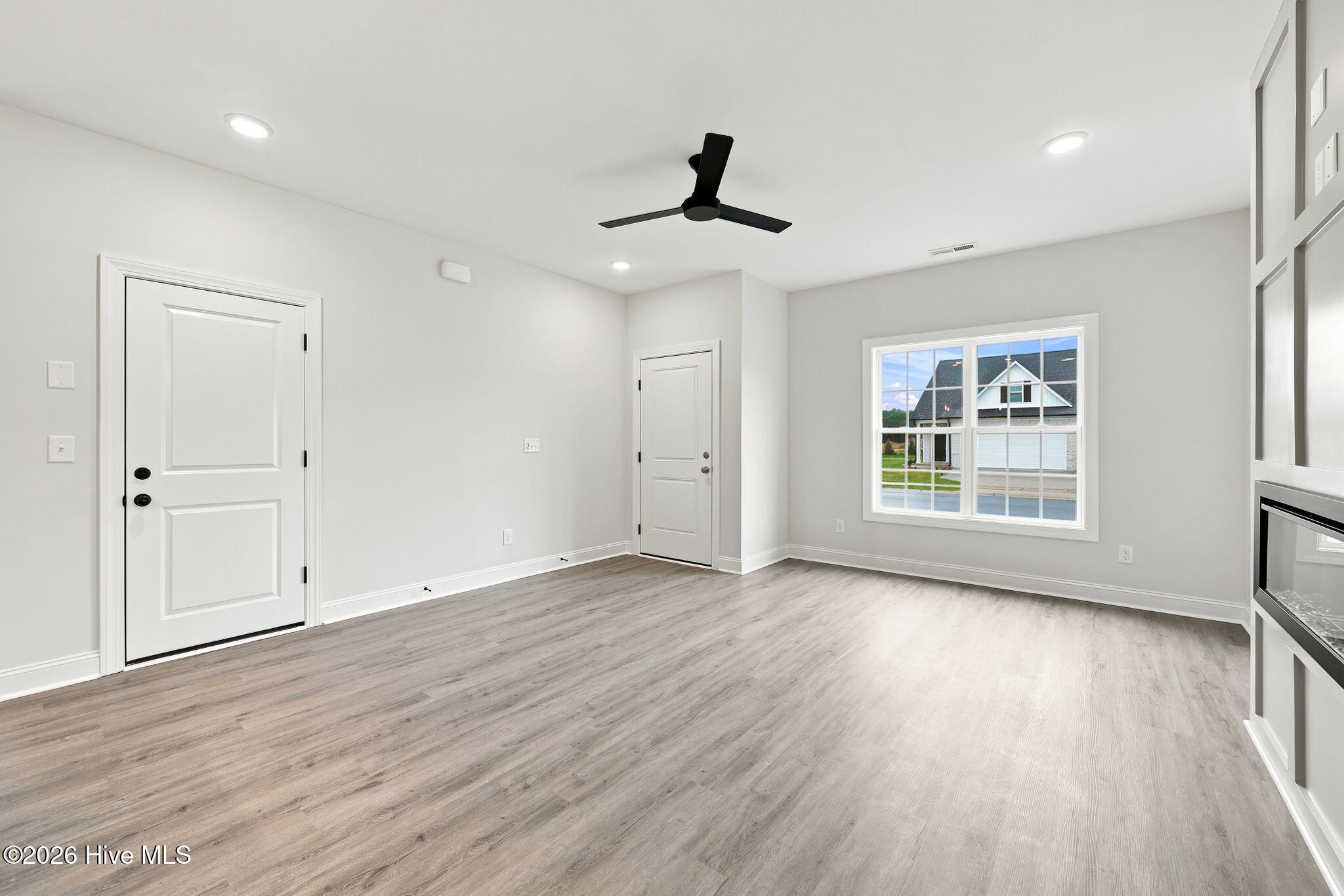 2020 Dartford Drive B Property Photo 15