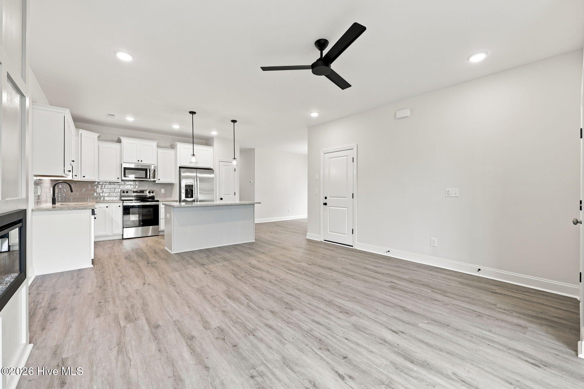 2020 Dartford Drive B Property Photo 16