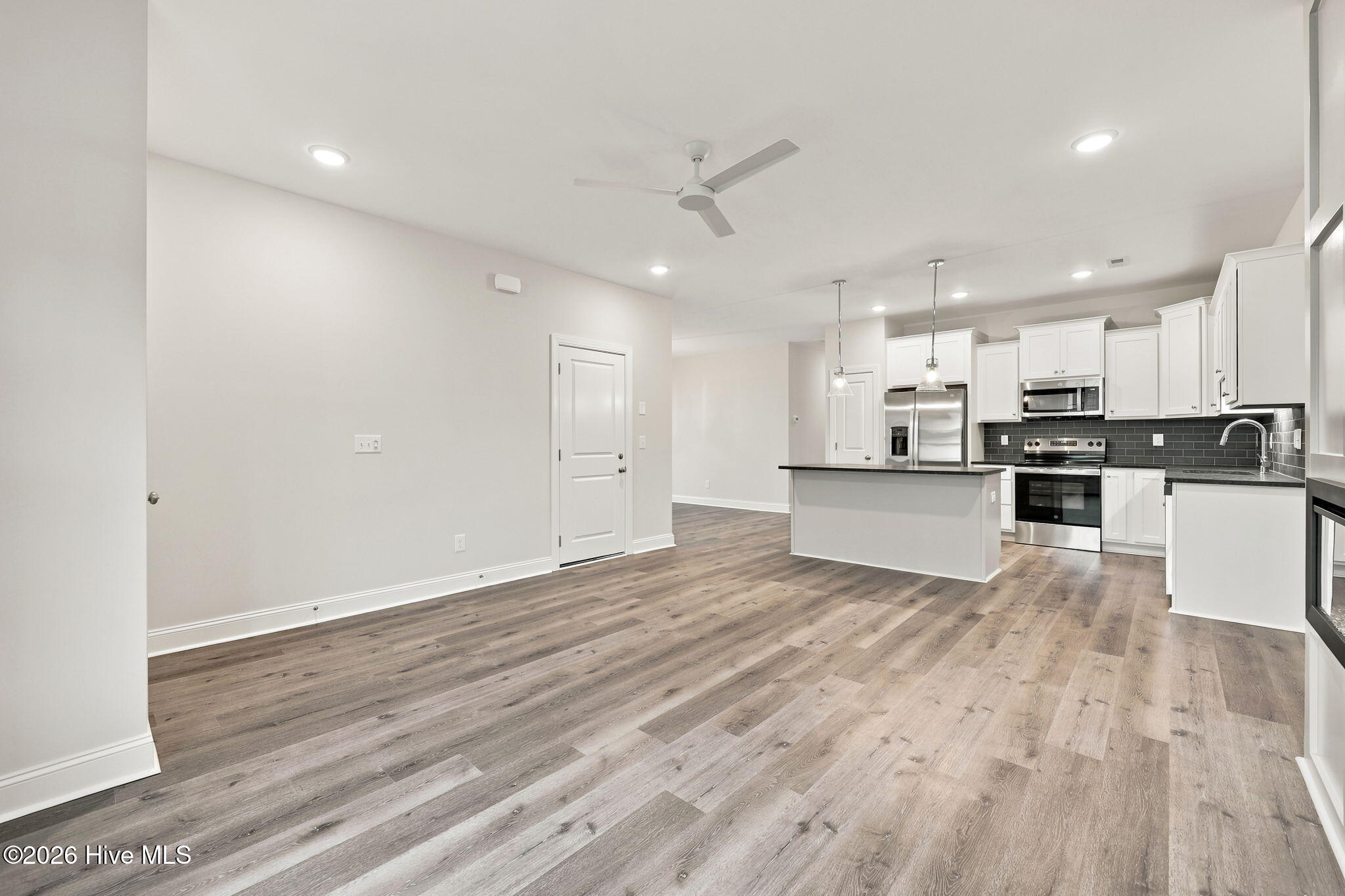 2020 Dartford Drive A Property Photo 6