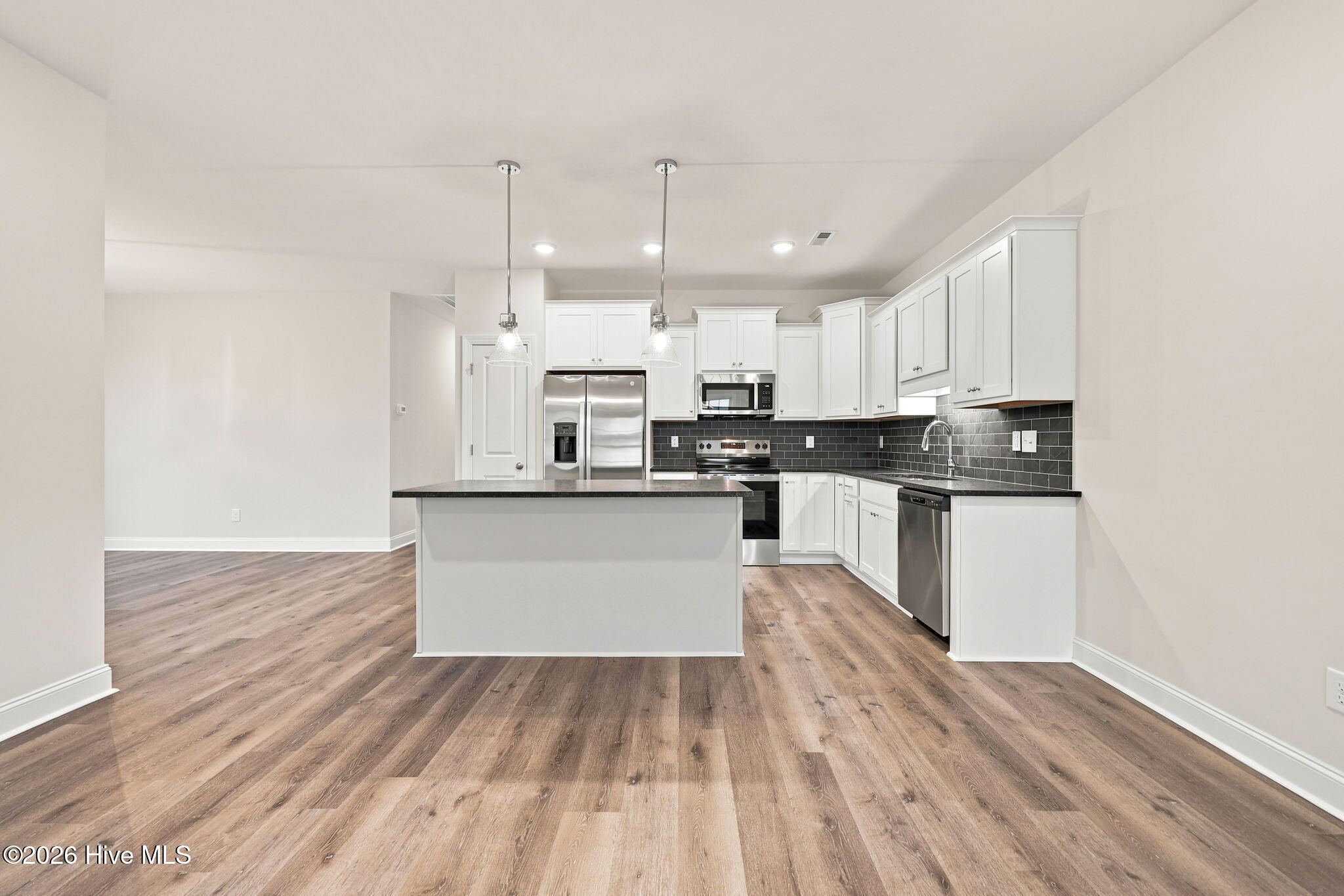 2020 Dartford Drive A Property Photo 7