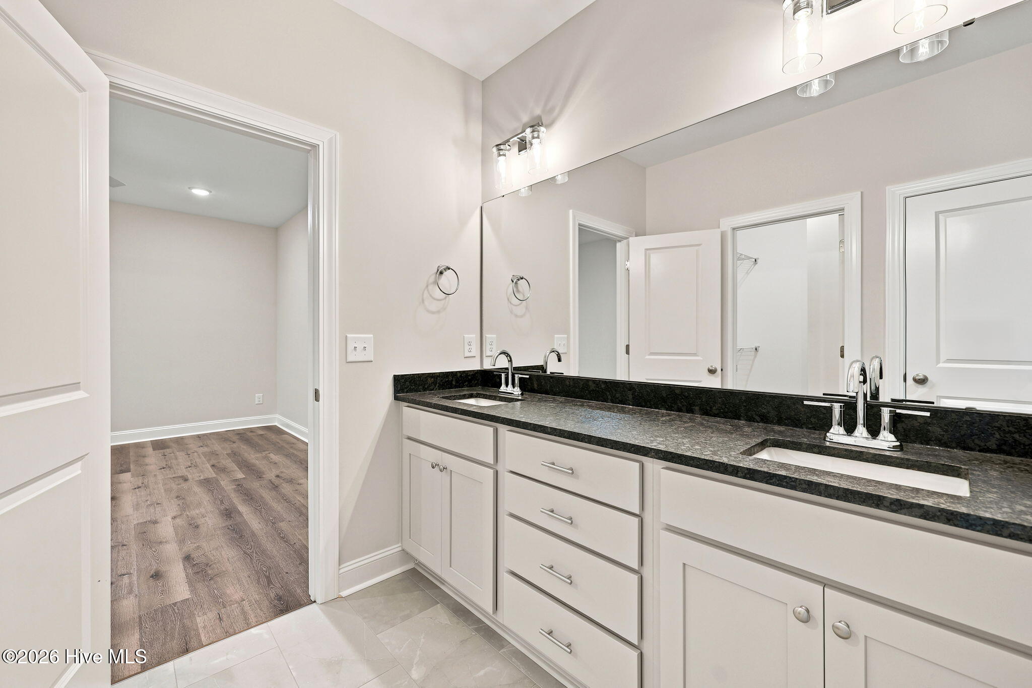 2020 Dartford Drive A Property Photo 27