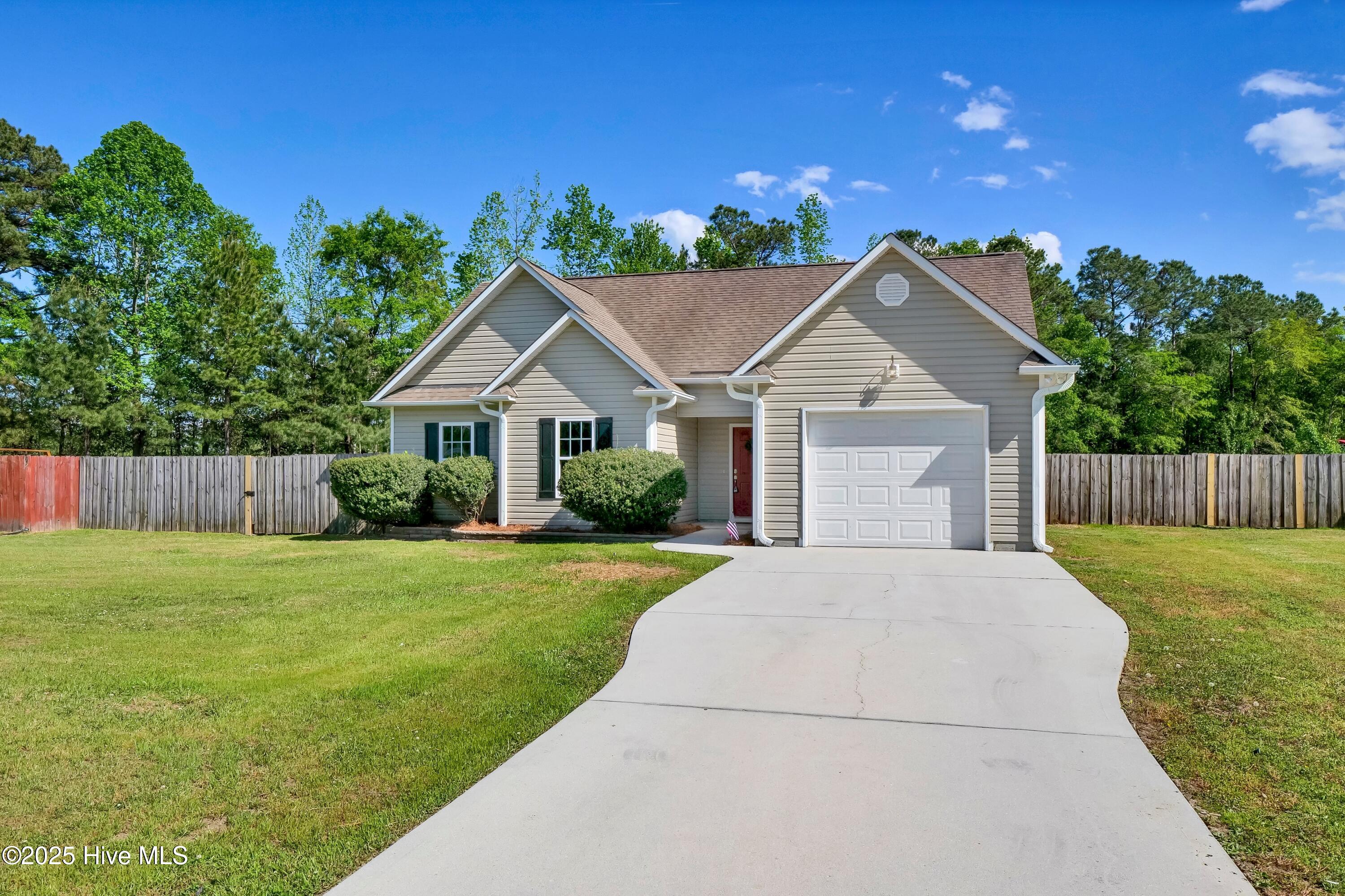 304 Big Tree Lane Property Photo 3