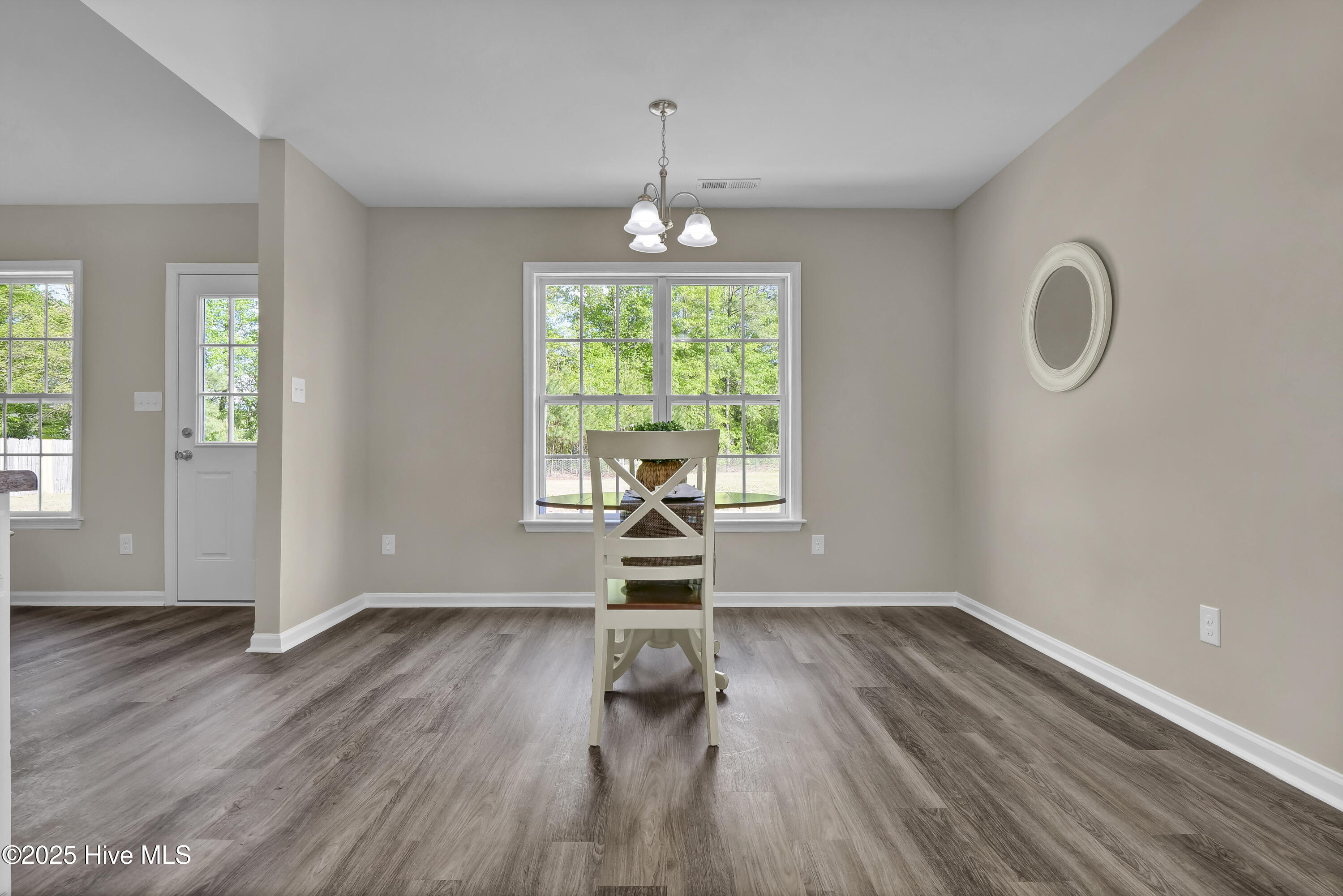 304 Big Tree Lane Property Photo 11