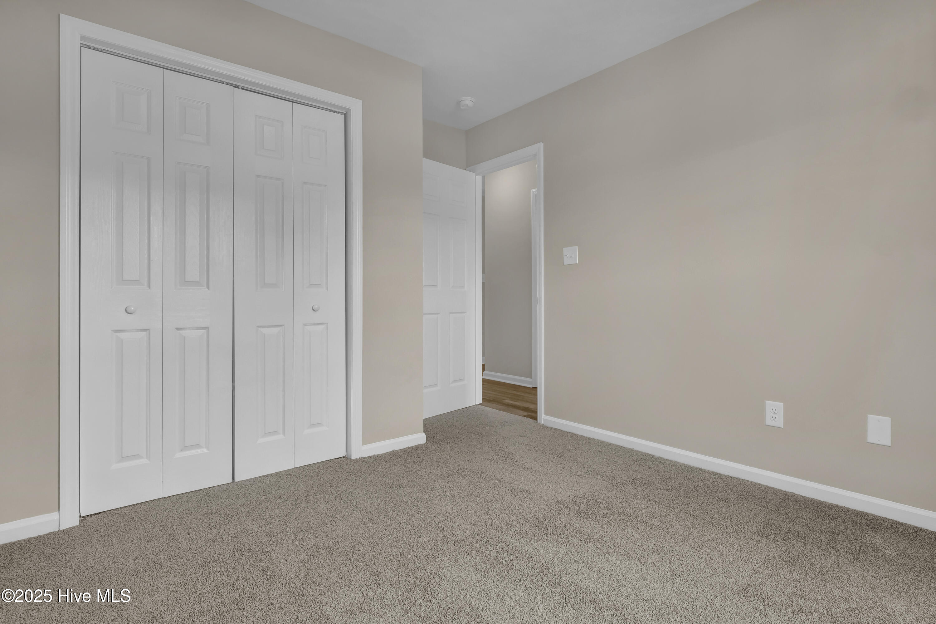 304 Big Tree Lane Property Photo 24