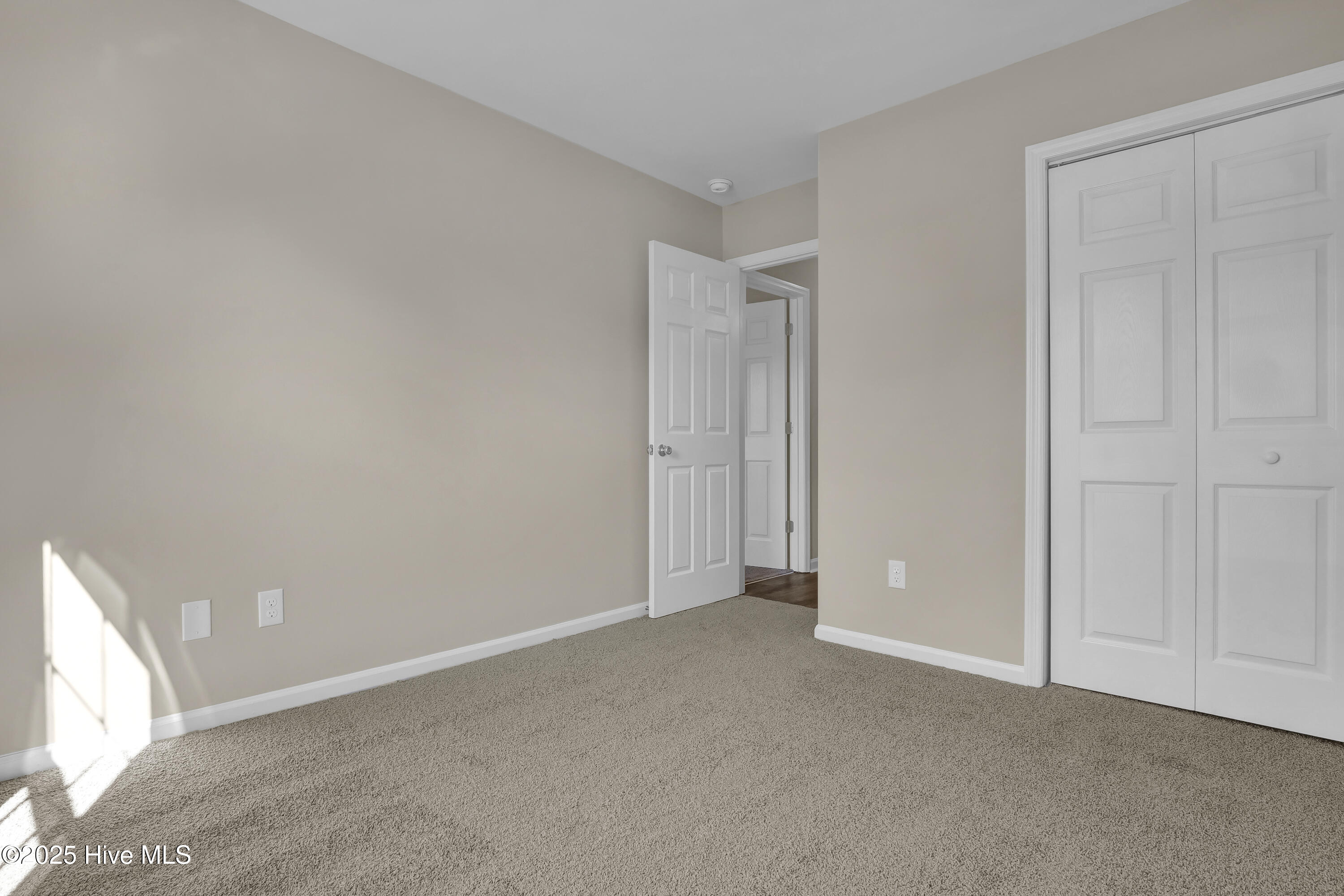 304 Big Tree Lane Property Photo 27