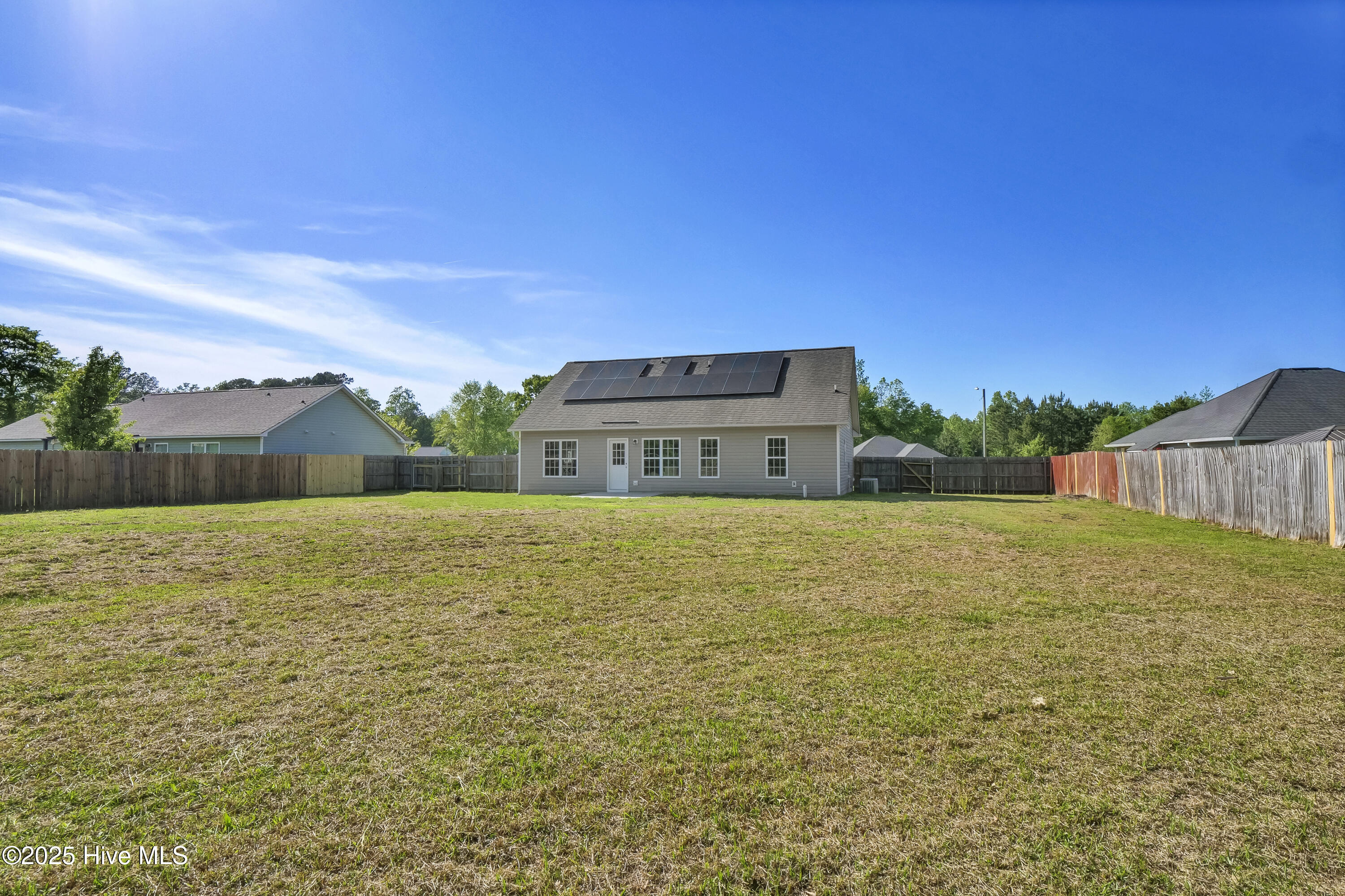 304 Big Tree Lane Property Photo 31