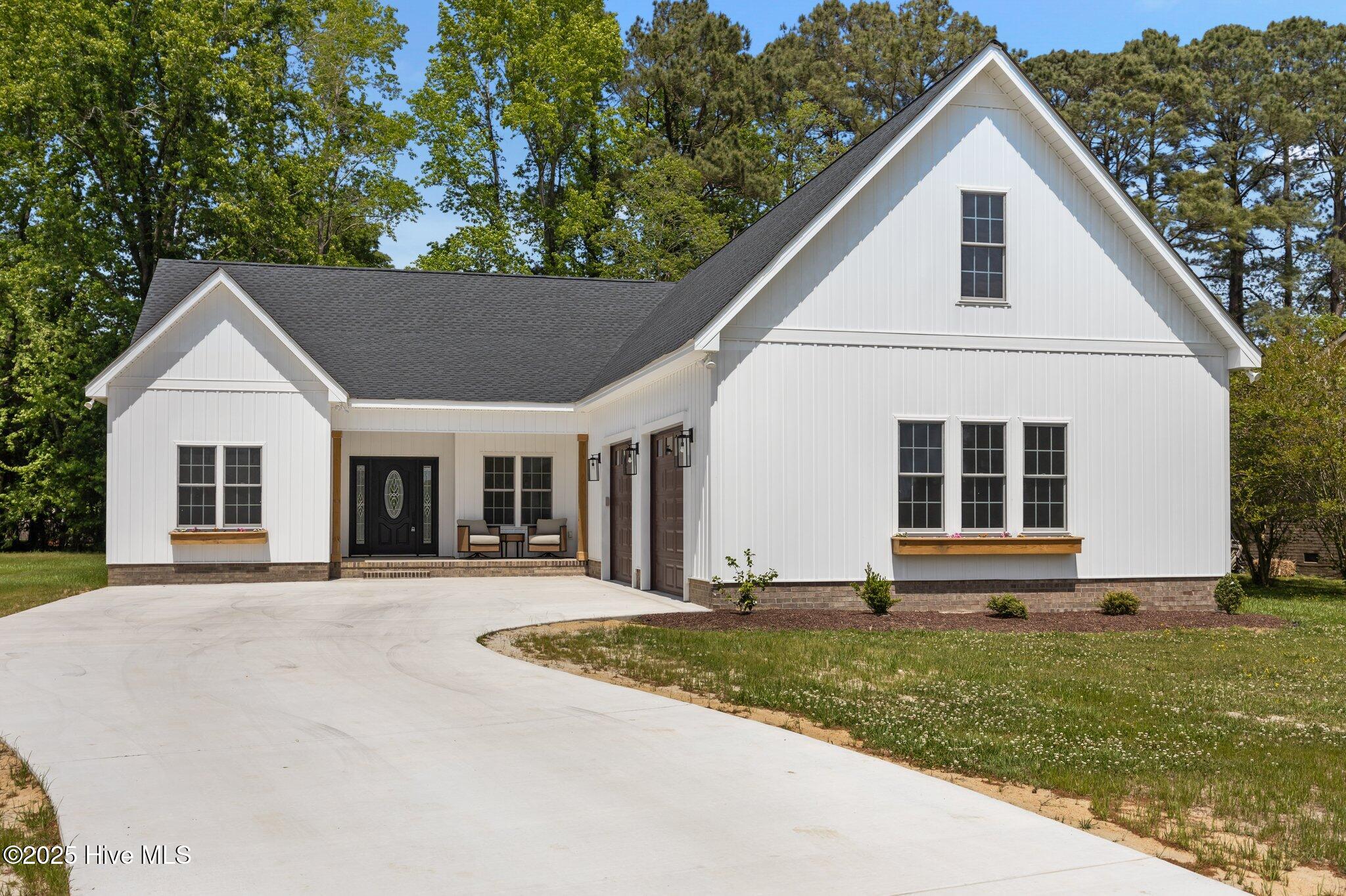 210 Crown Drive Property Photo