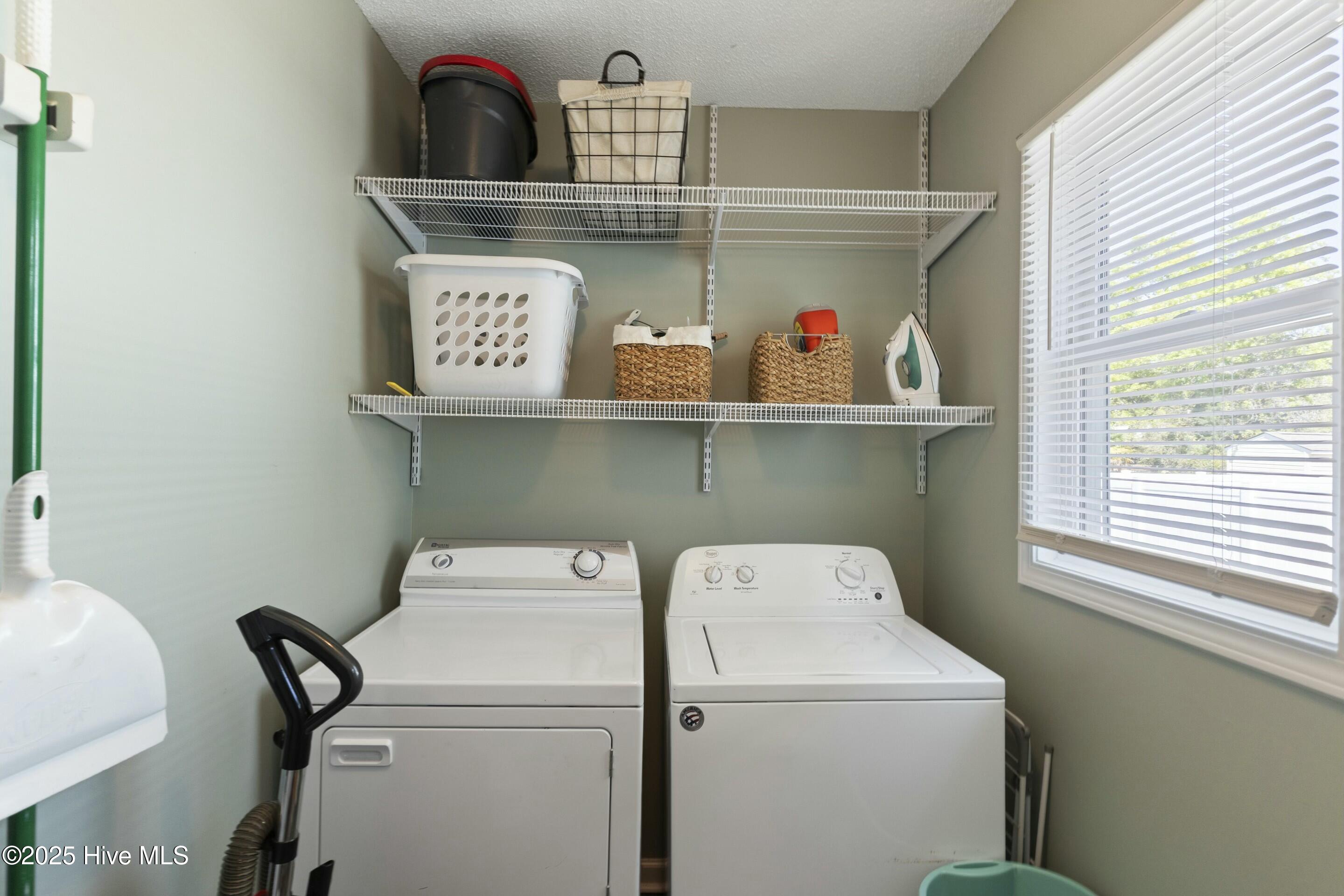 802 E Oak Island Drive Property Photo 28