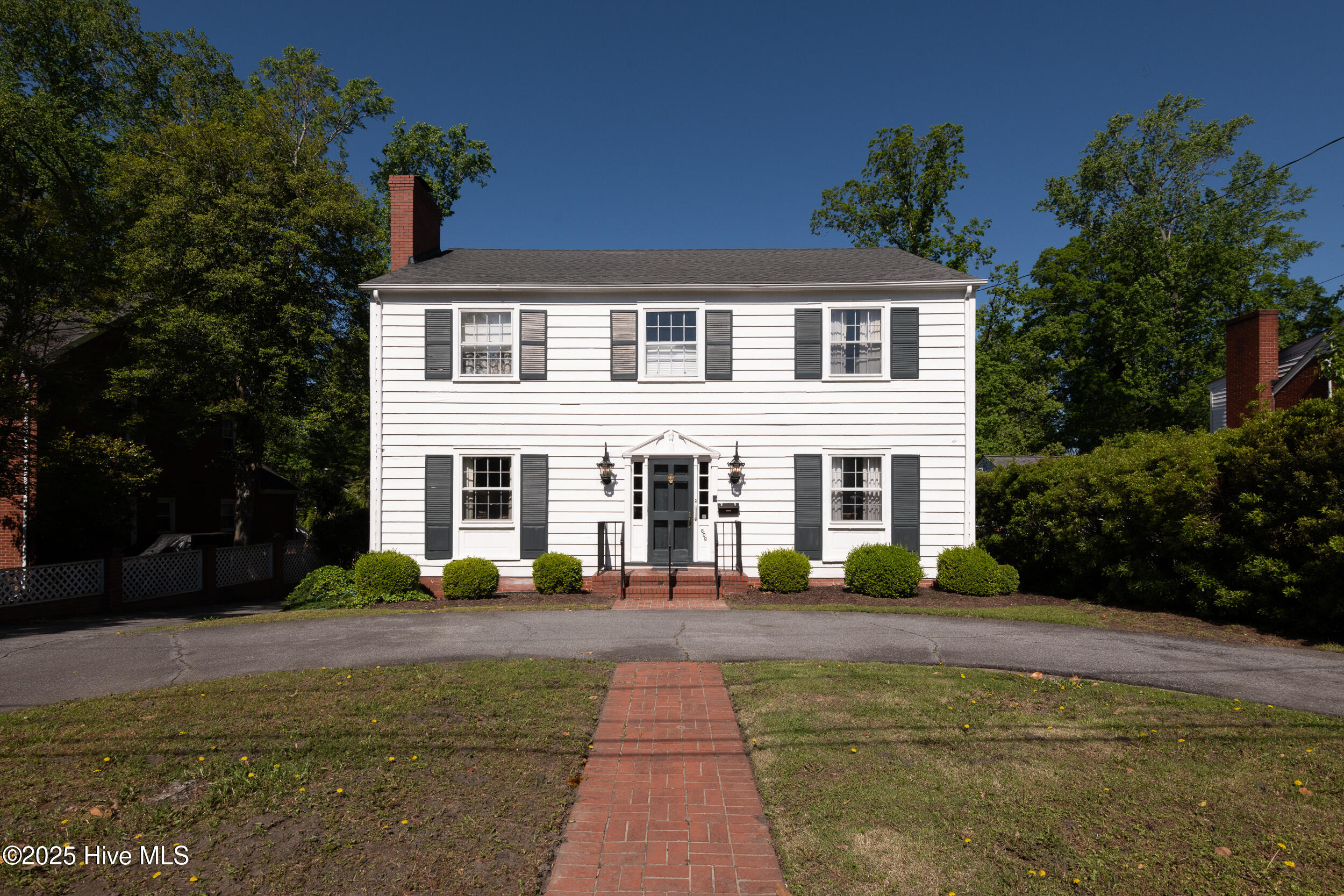 608 S Oak Street Property Photo
