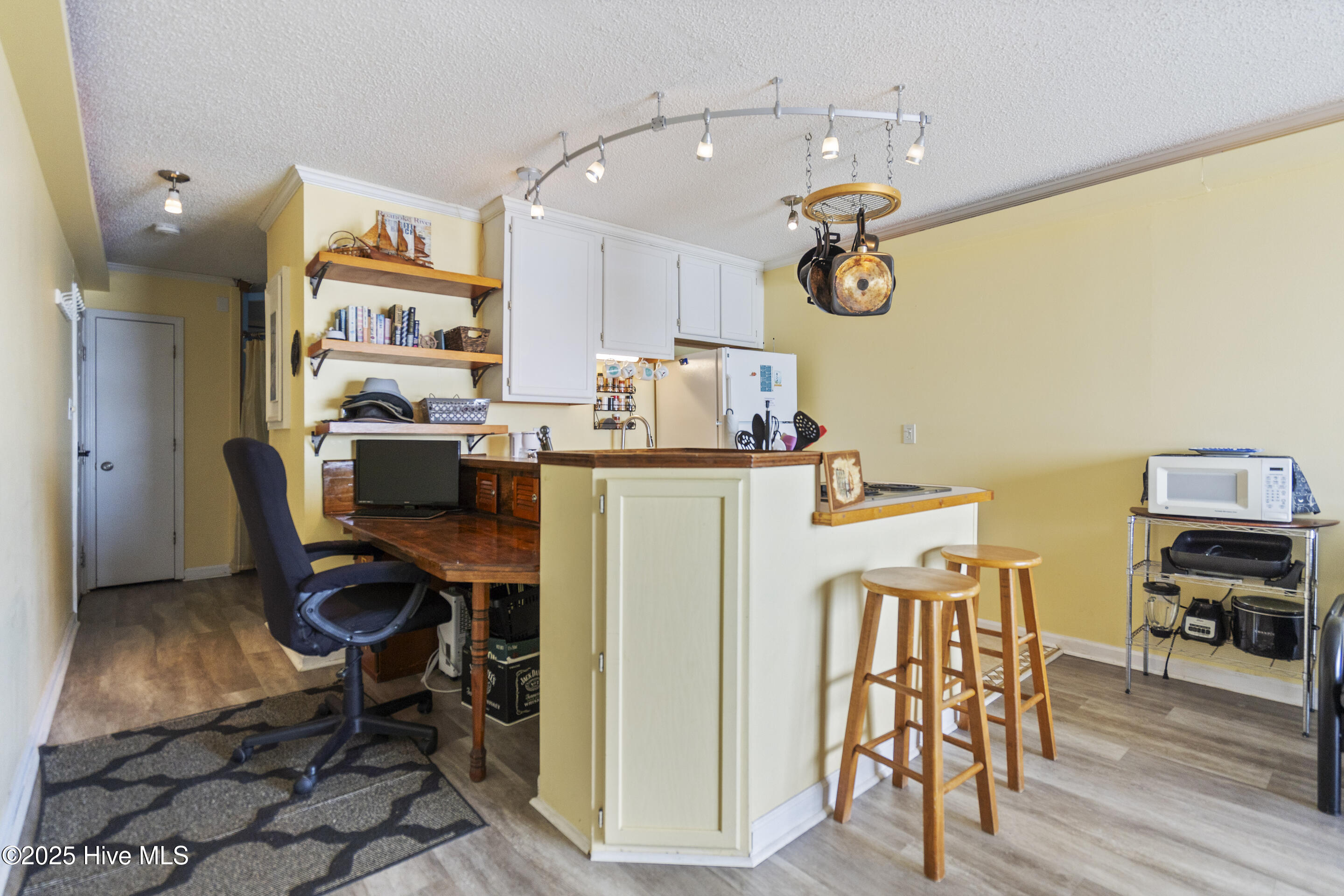 2264 New River Inlet Road 304 Property Photo 3