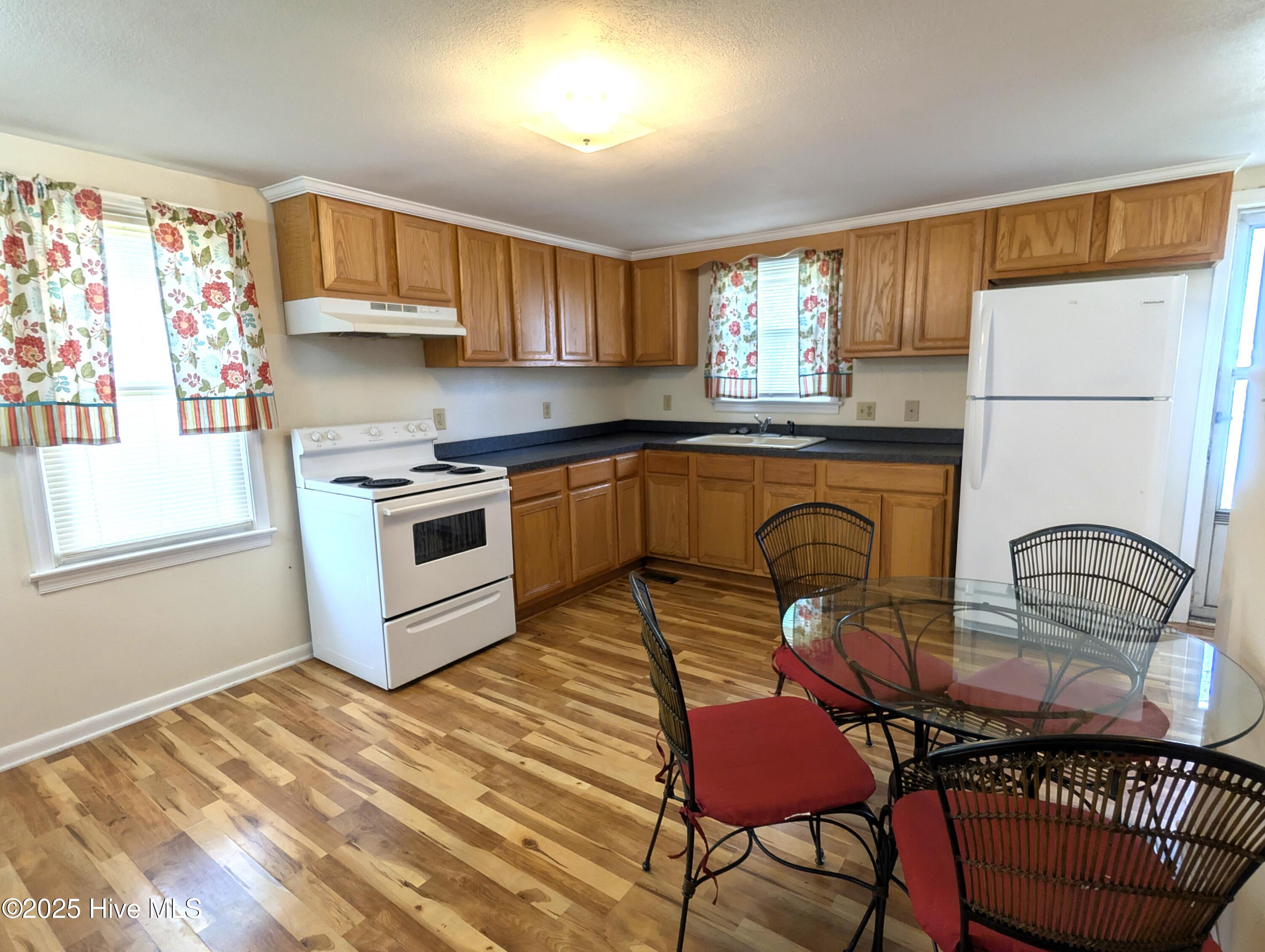 710 Beech Street Property Photo 4