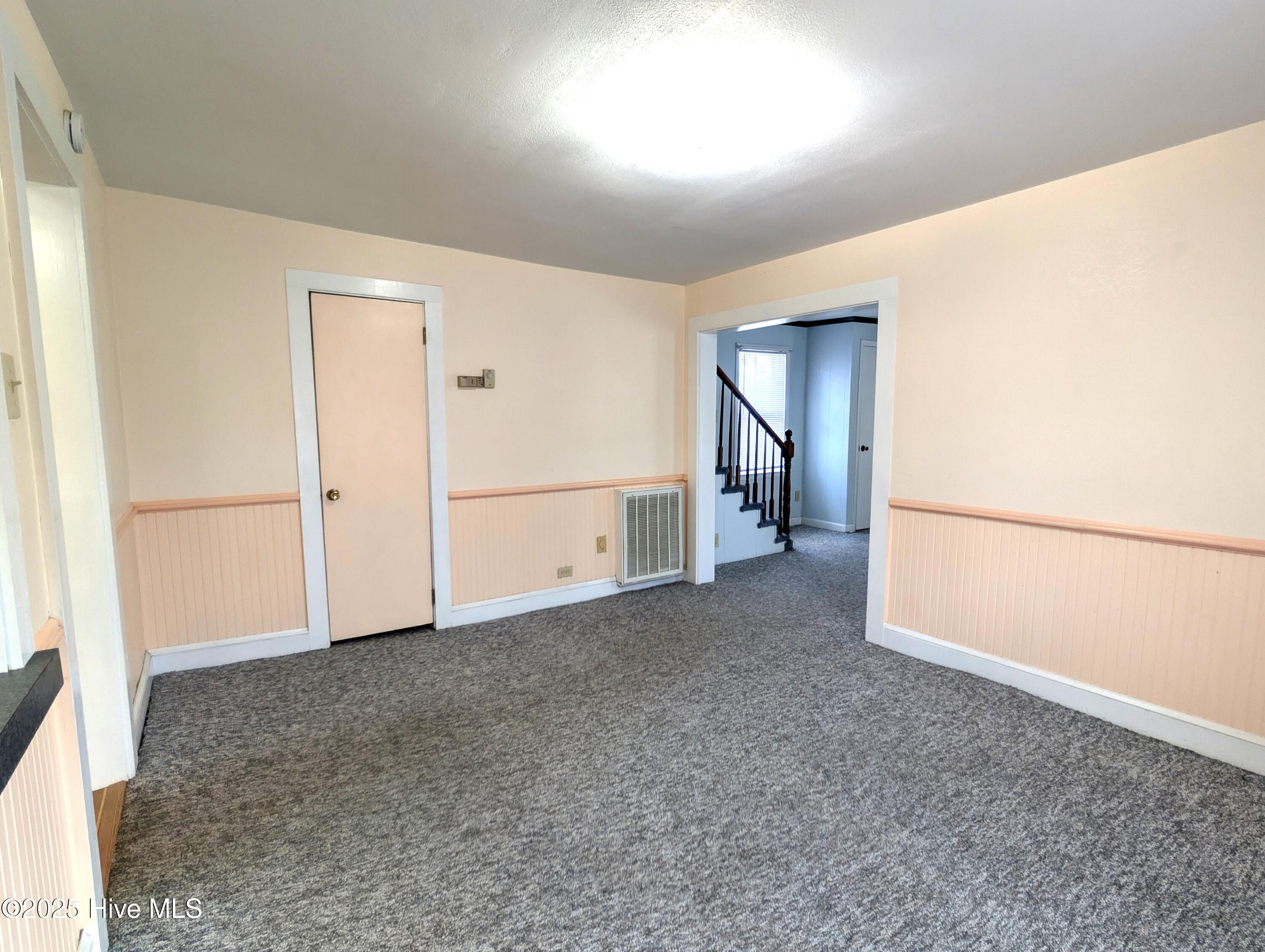 710 Beech Street Property Photo 8