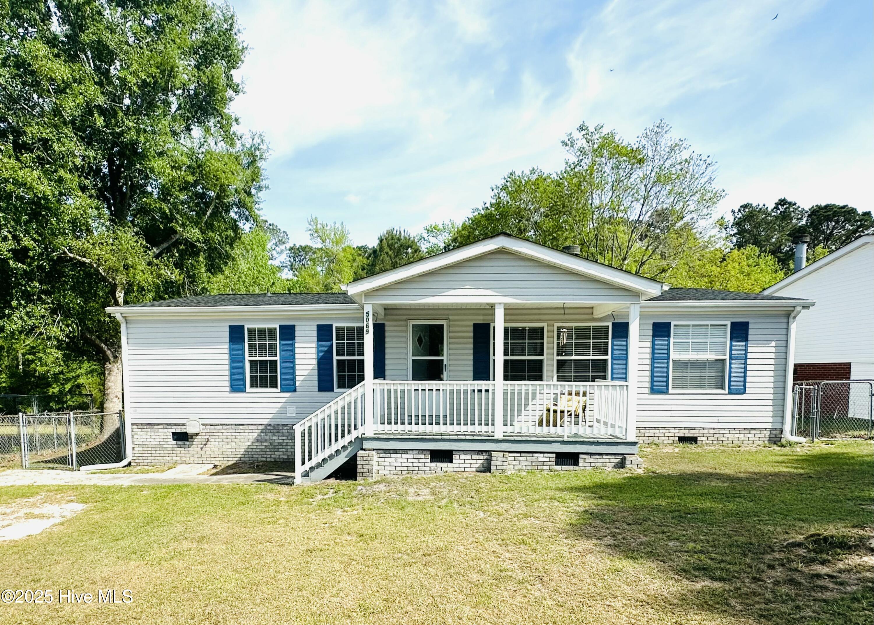 5069 Lakewood Drive Property Photo