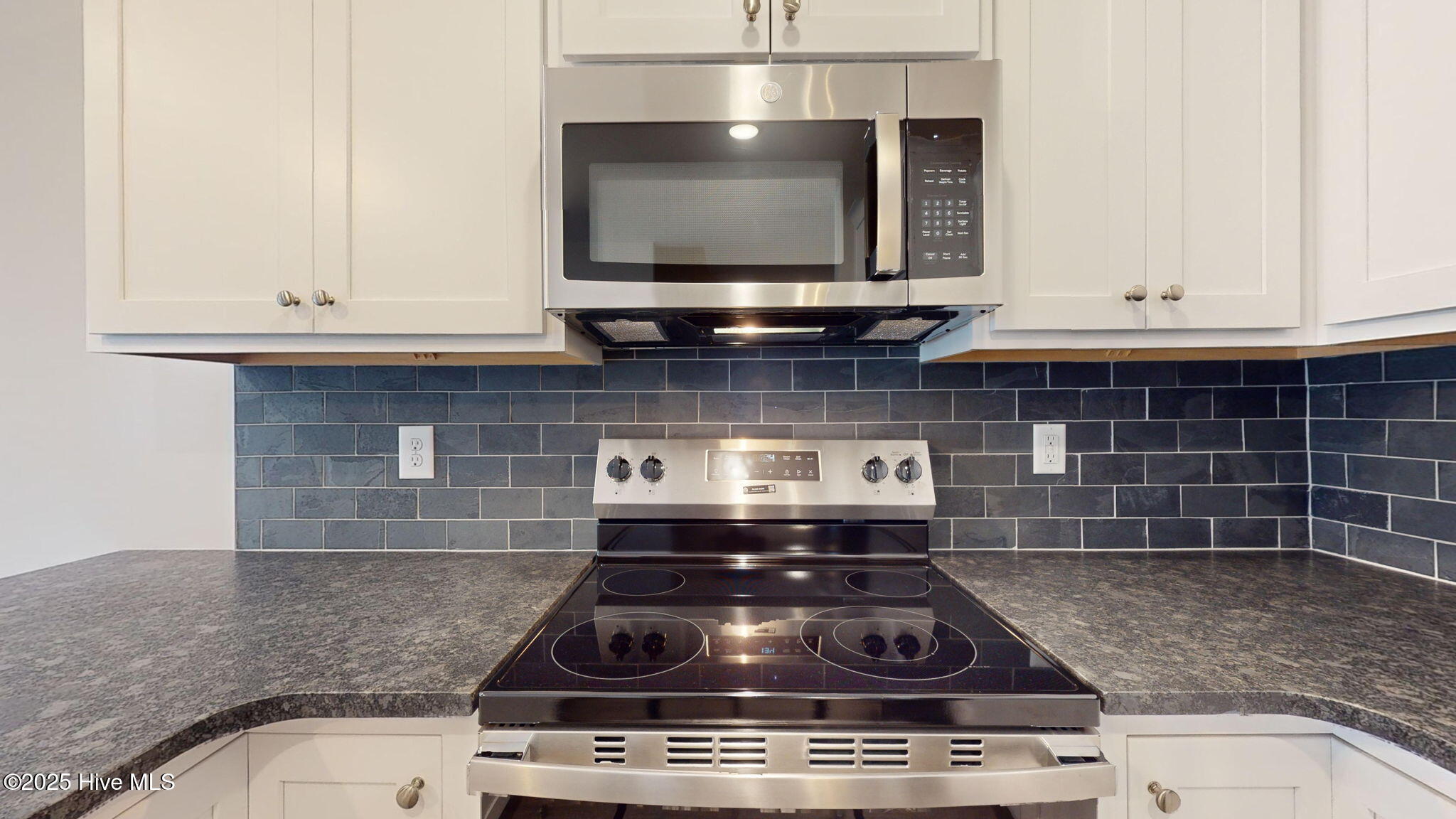 2028 Dartford Drive B Property Photo 9