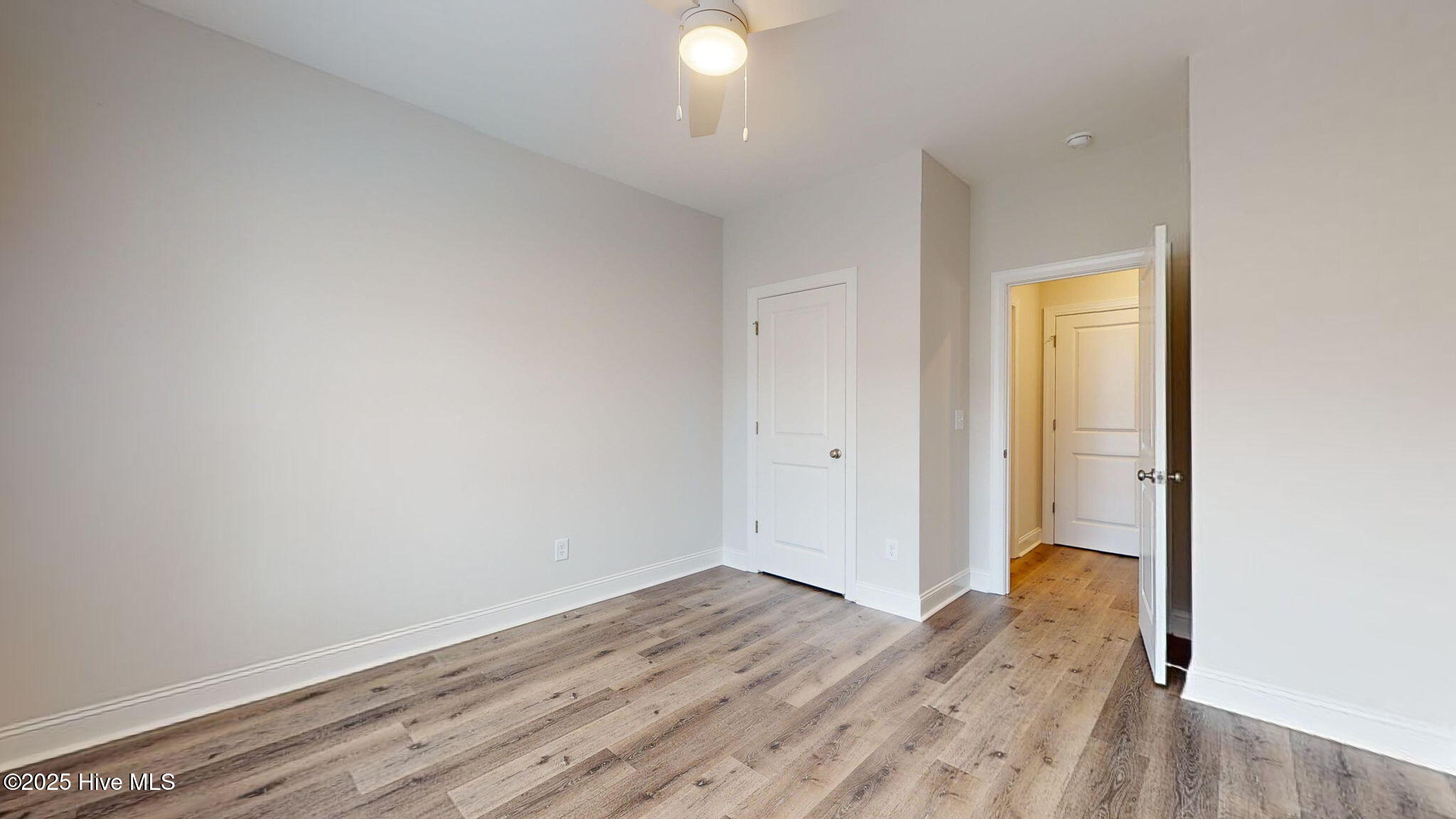 2028 Dartford Drive B Property Photo 14