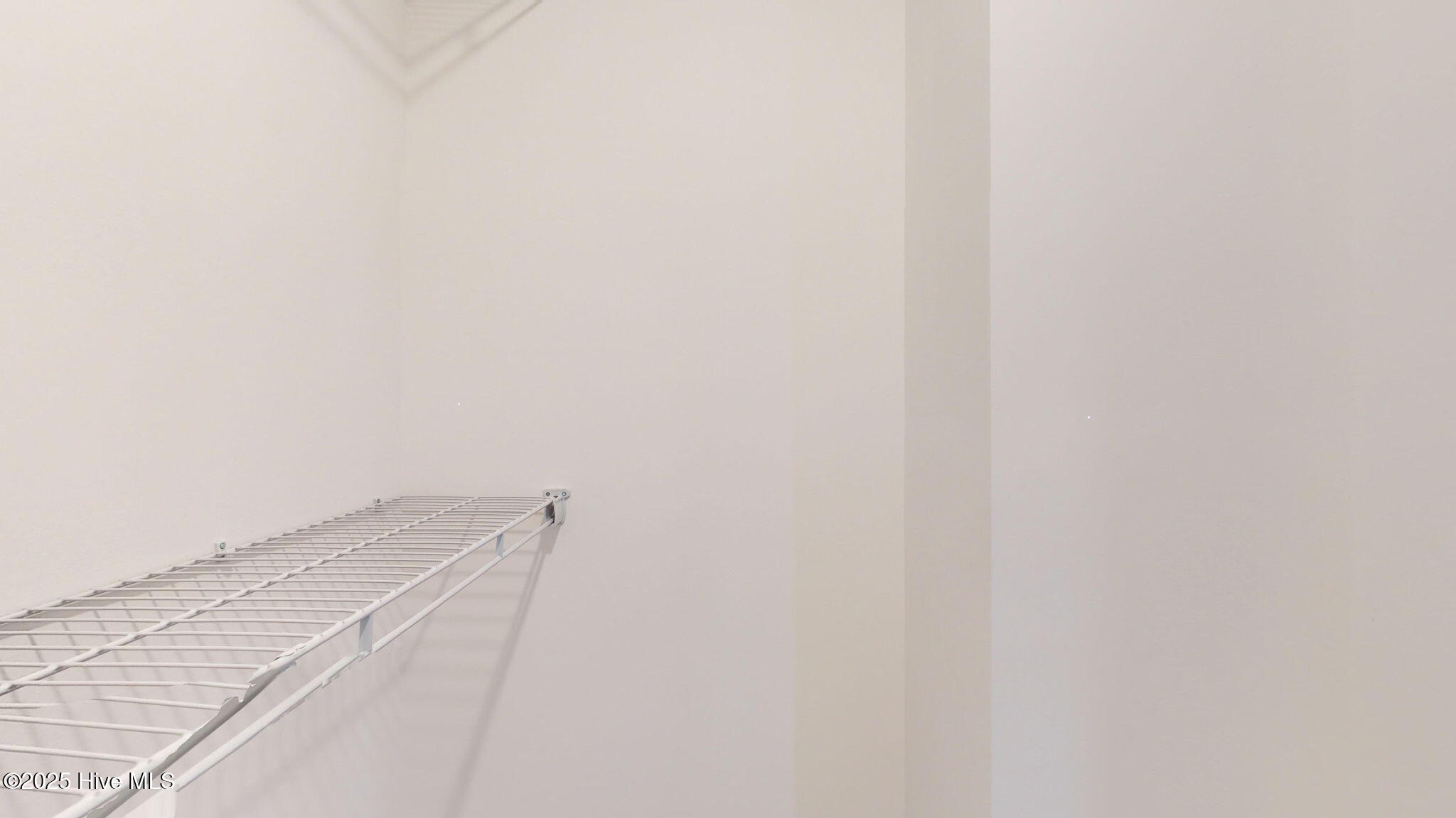 2028 Dartford Drive B Property Photo 15