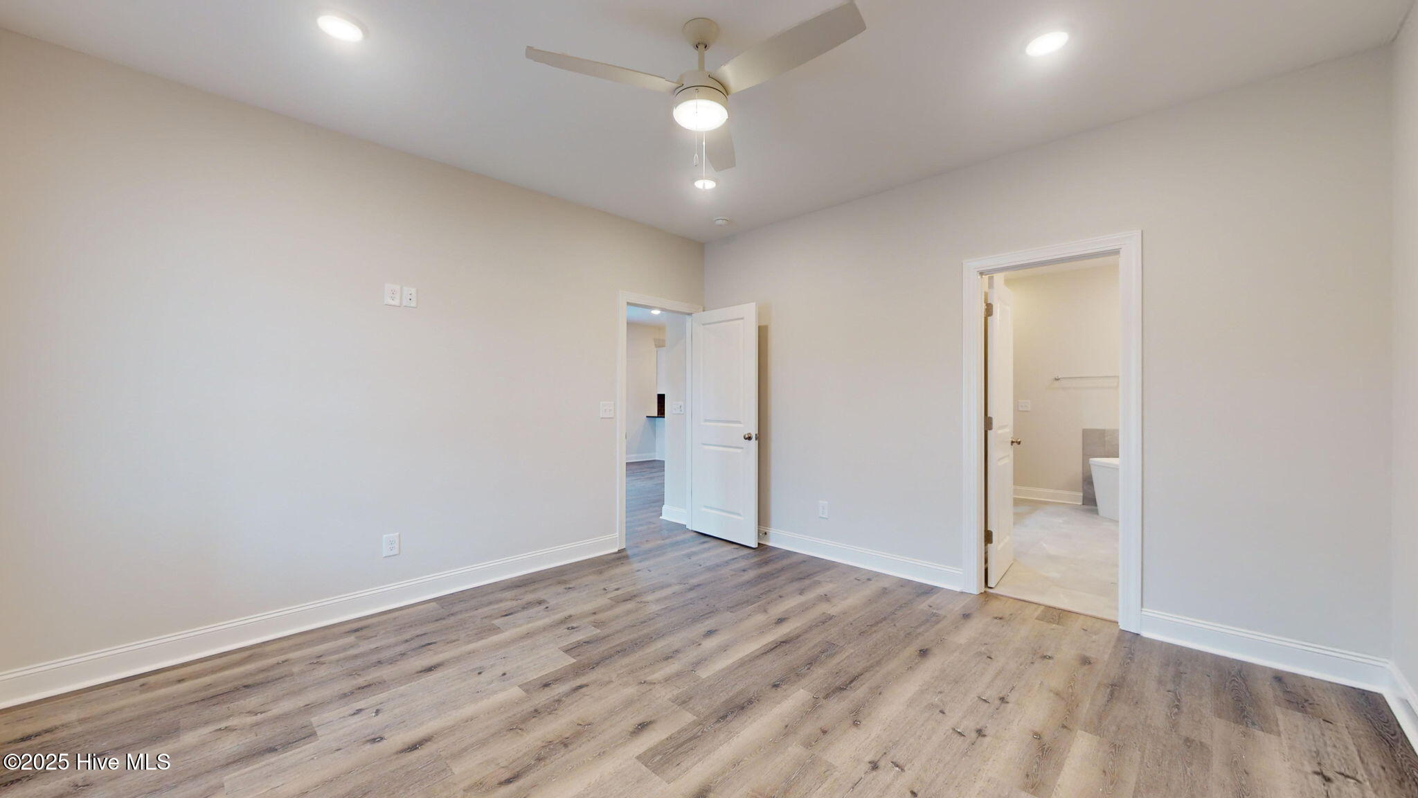 2028 Dartford Drive B Property Photo 21