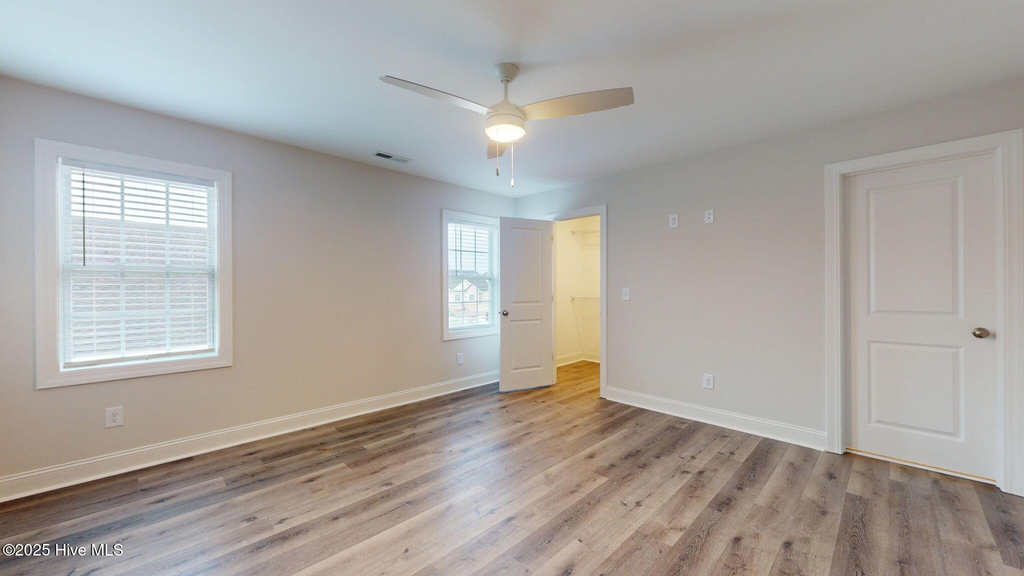 2028 Dartford Drive B Property Photo 25