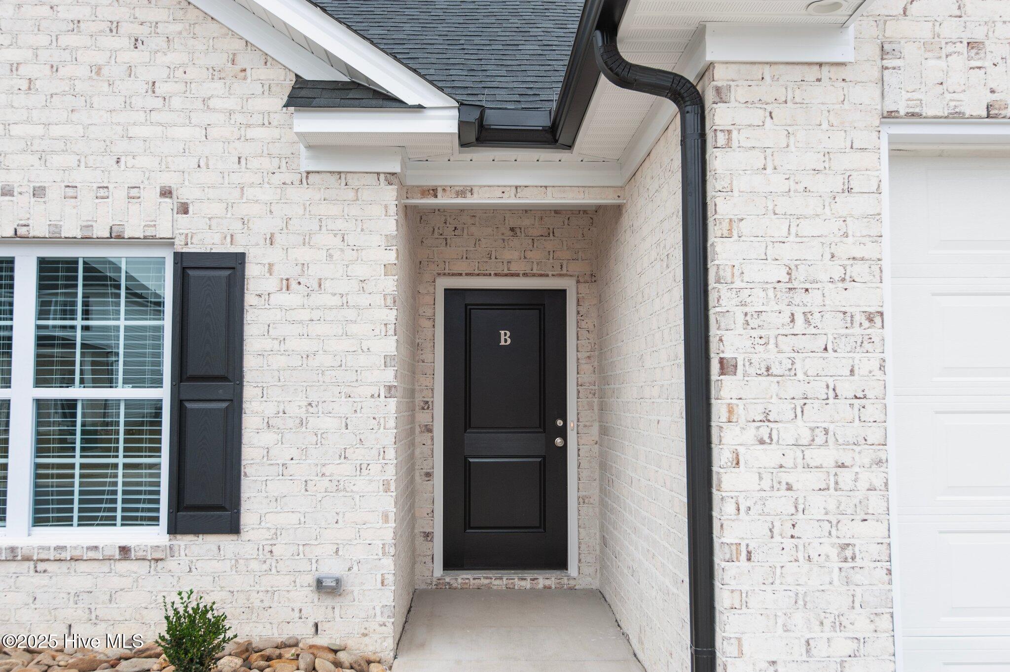 2028 Dartford Drive B Property Photo 29