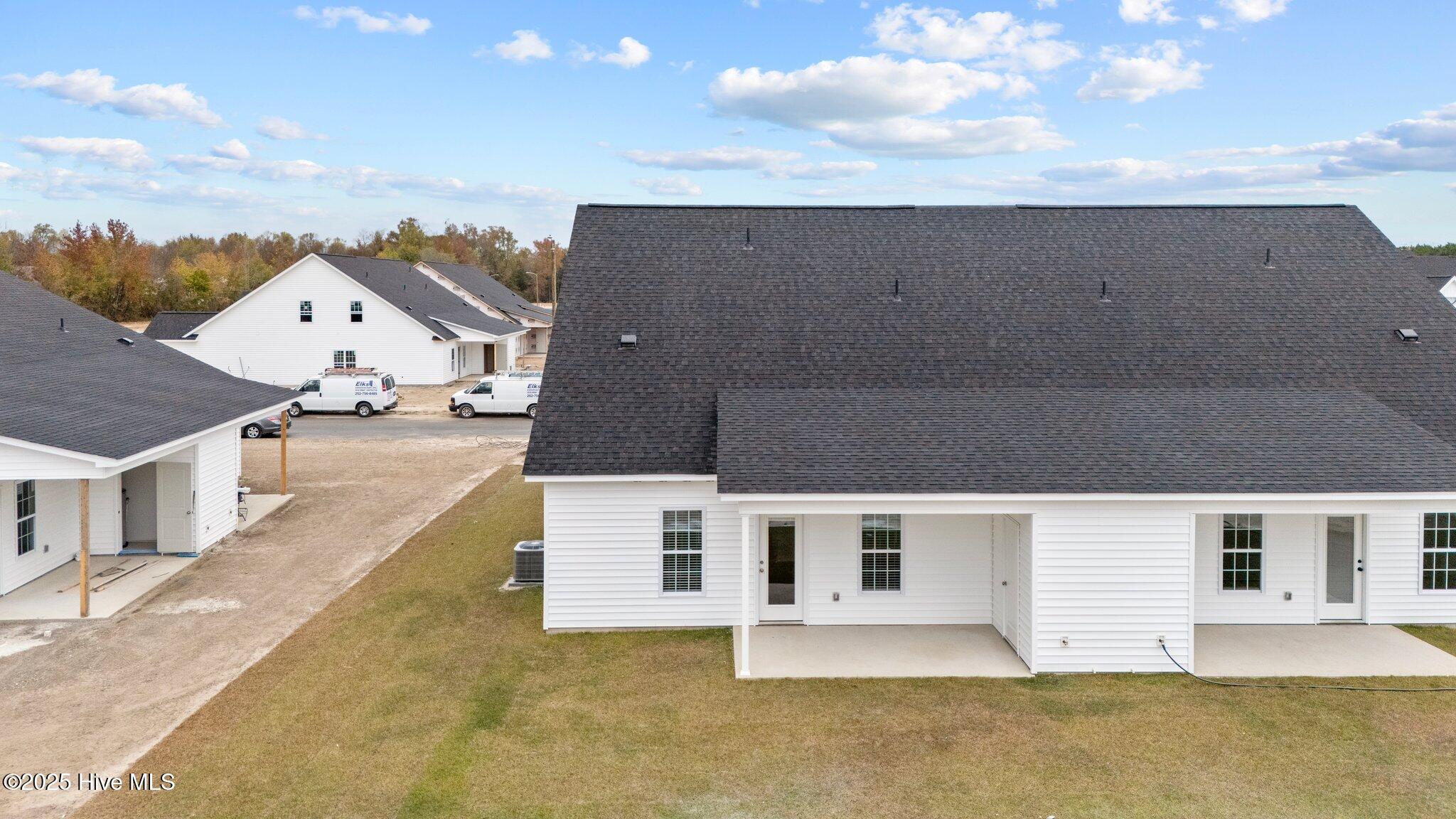 2028 Dartford Drive B Property Photo 38