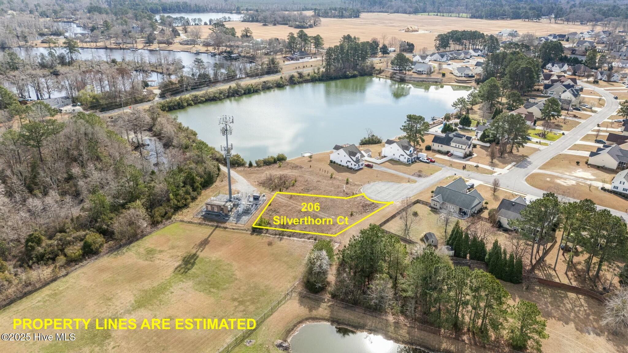 206 Silverthorn Court Property Photo 3