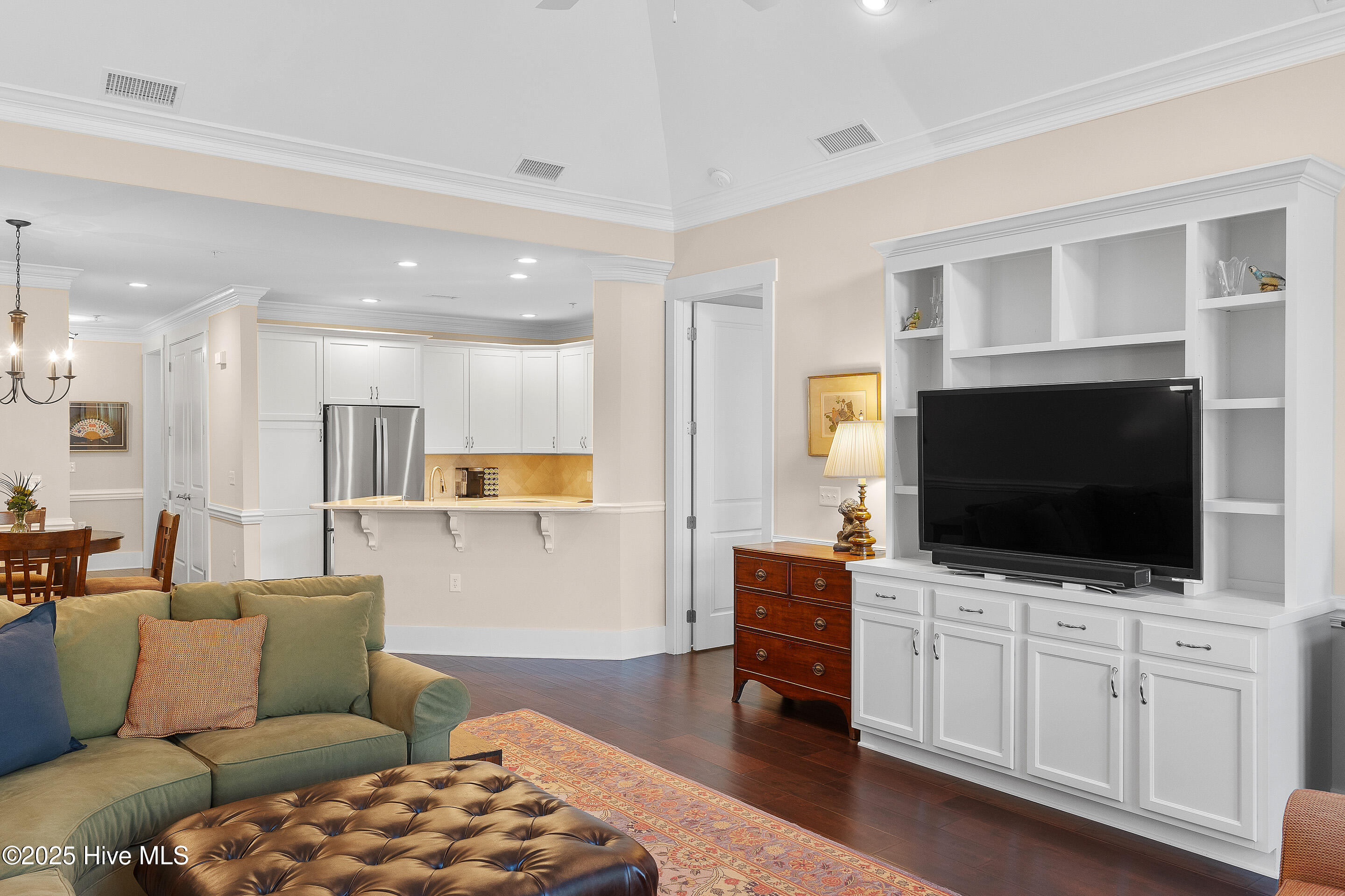 2537 St James Drive Apt 1003 Property Photo 10