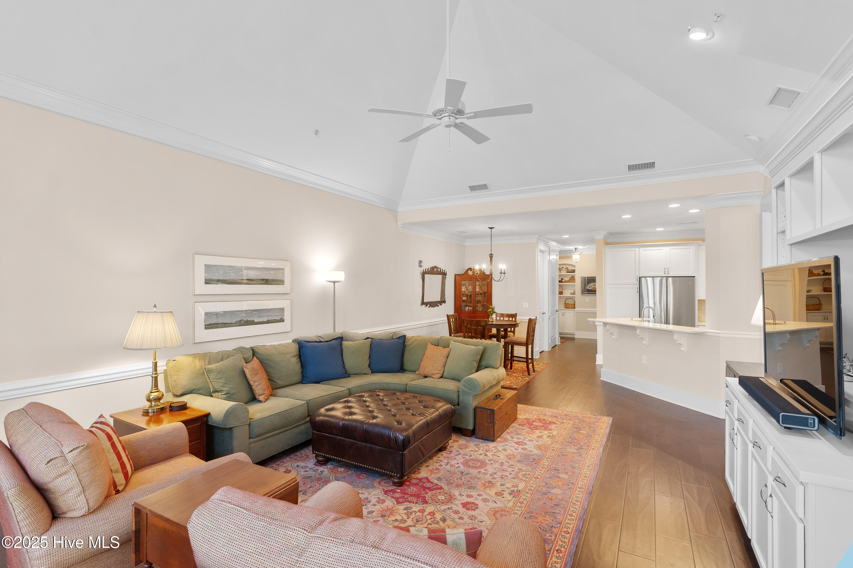 2537 St James Drive Apt 1003 Property Photo 11