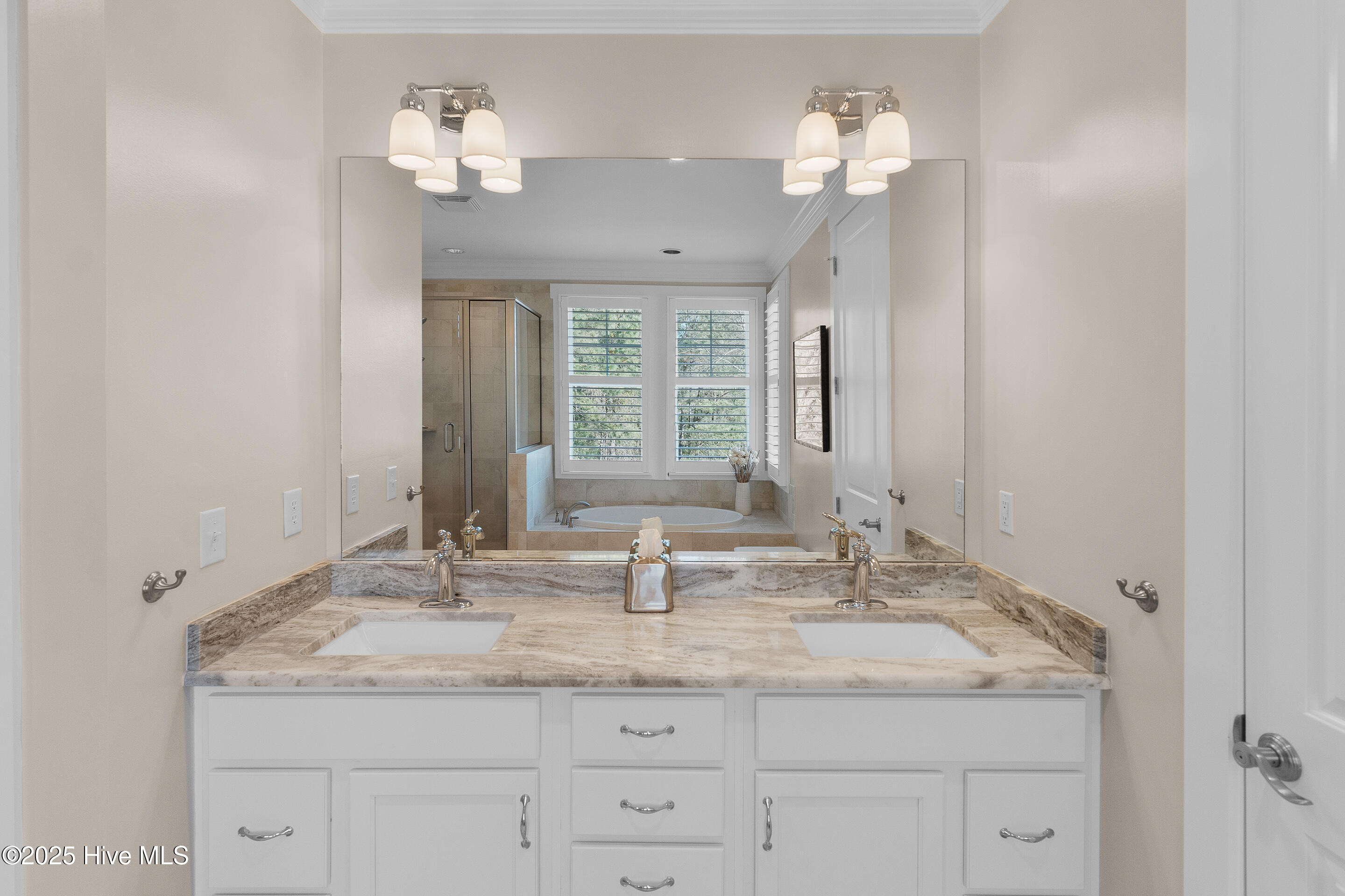 2537 St James Drive Apt 1003 Property Photo 22