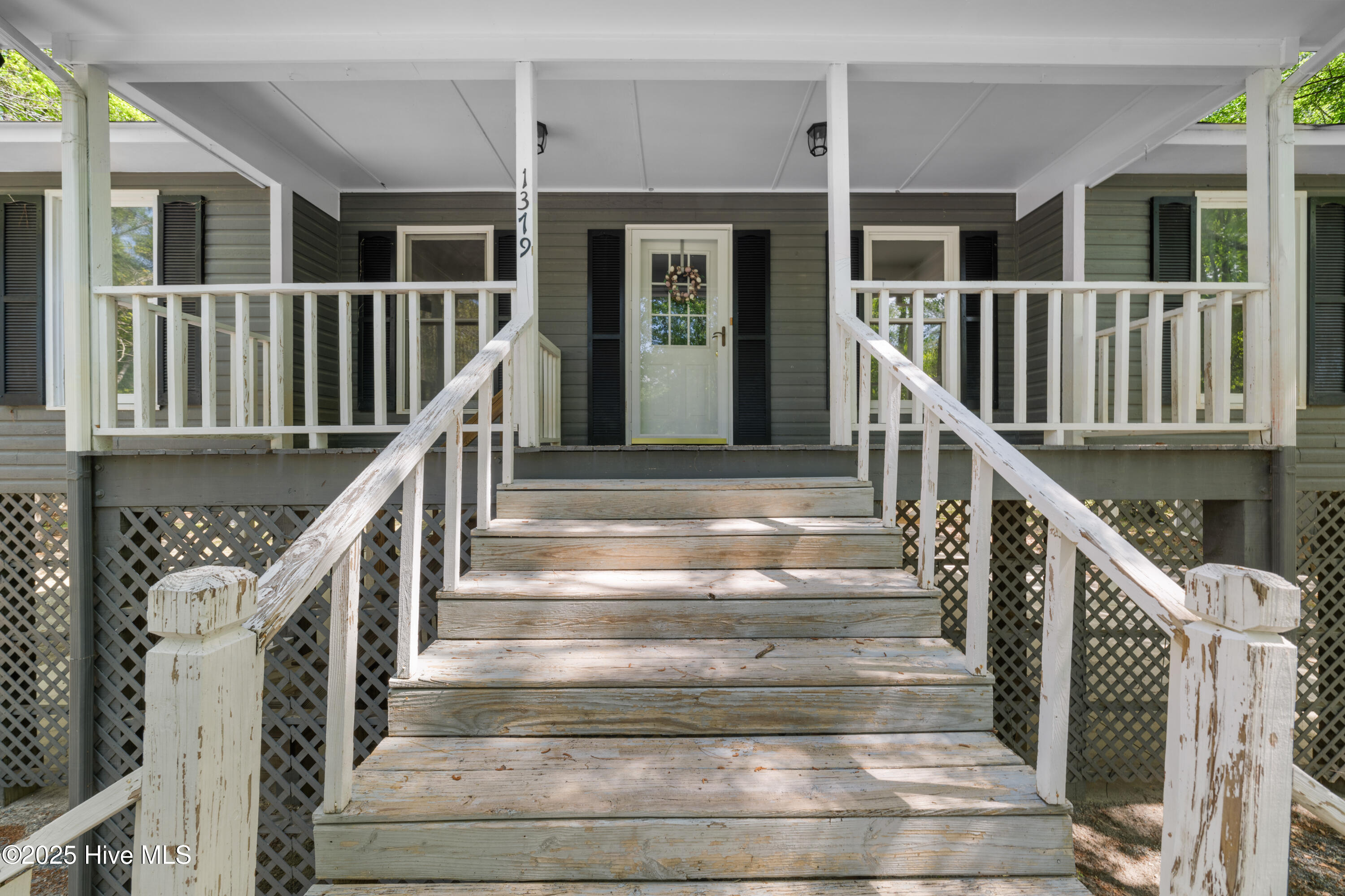 1379 River Bend Drive Property Photo 3