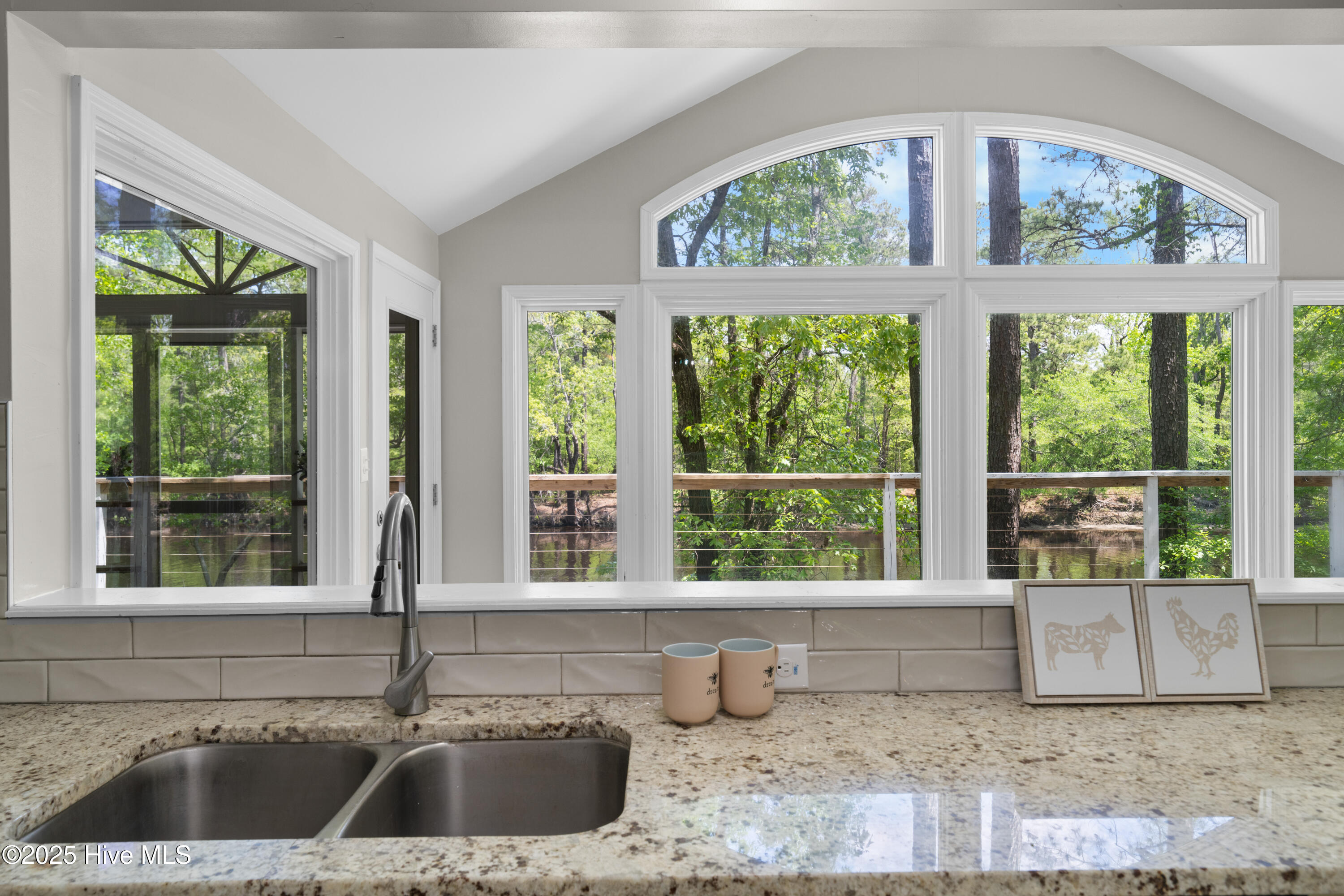 1379 River Bend Drive Property Photo 13