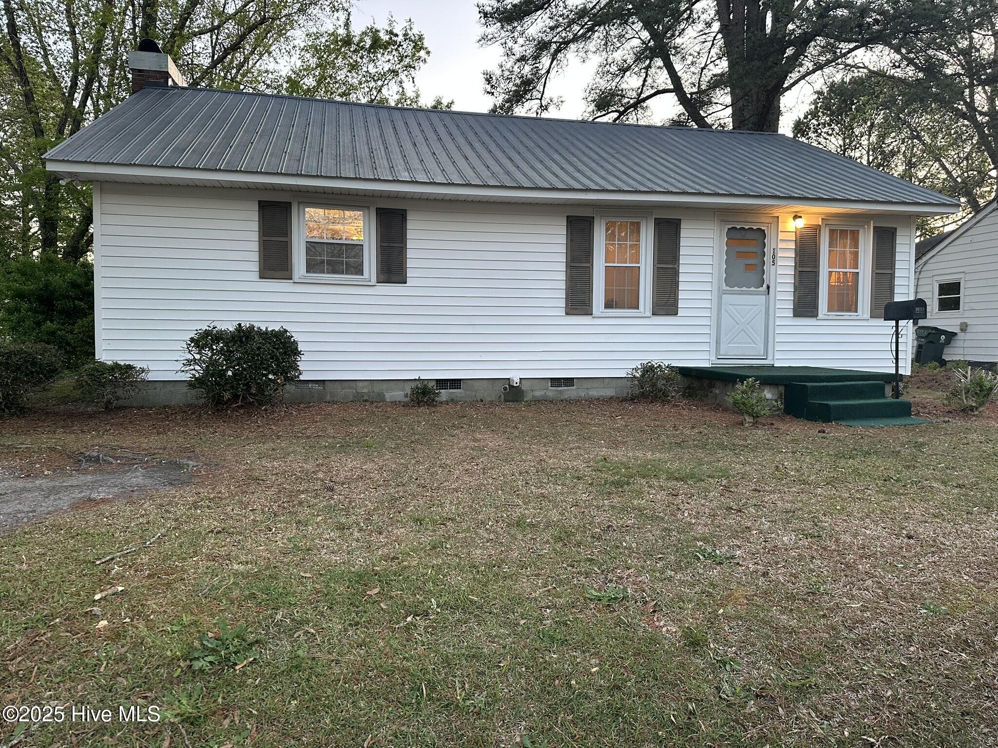 105 Fairview Street Property Photo 1