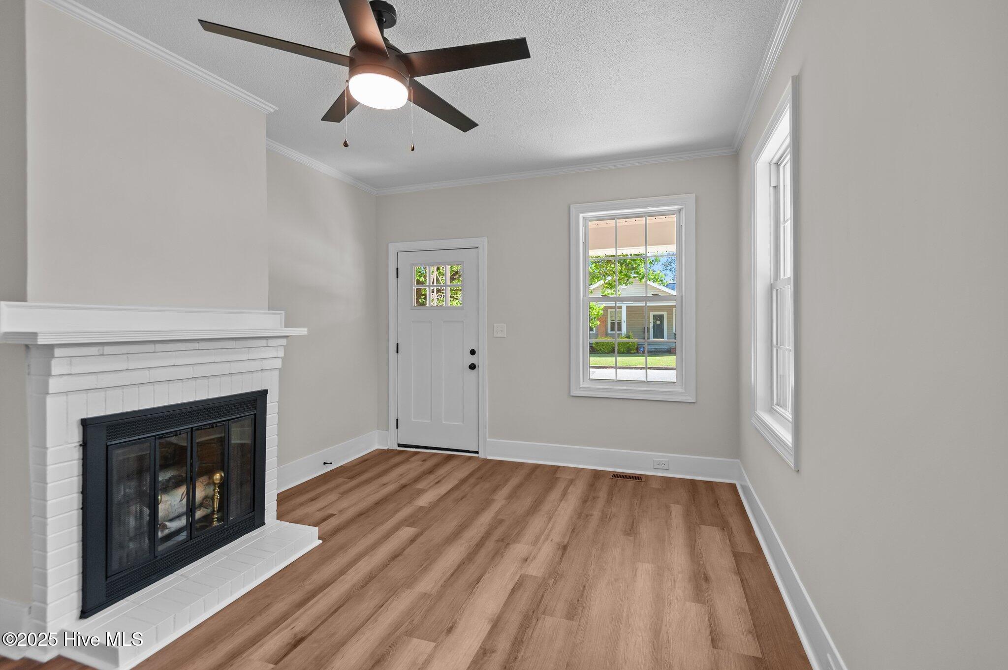 700 S Pine Street Property Photo 5