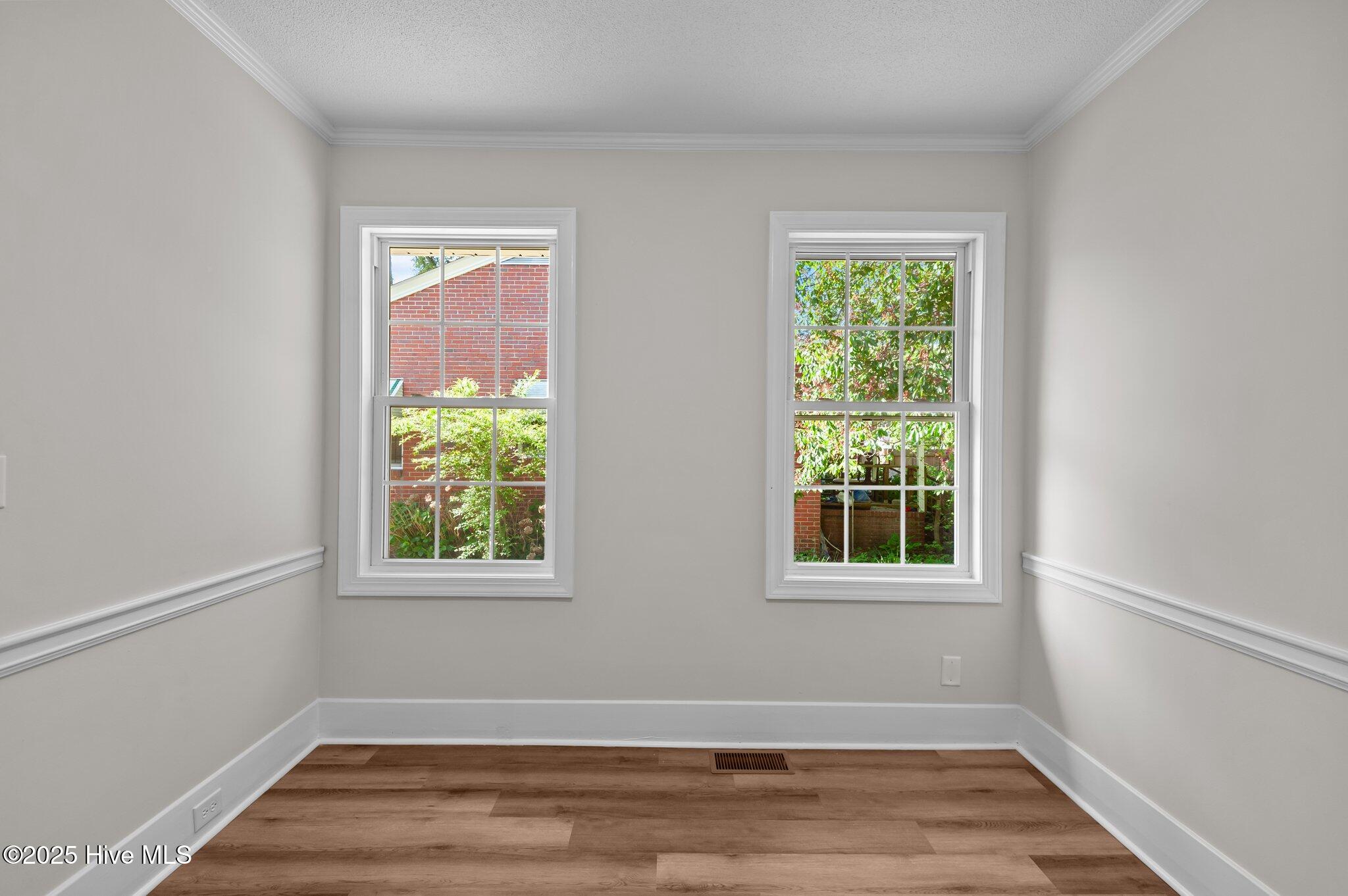 700 S Pine Street Property Photo 10