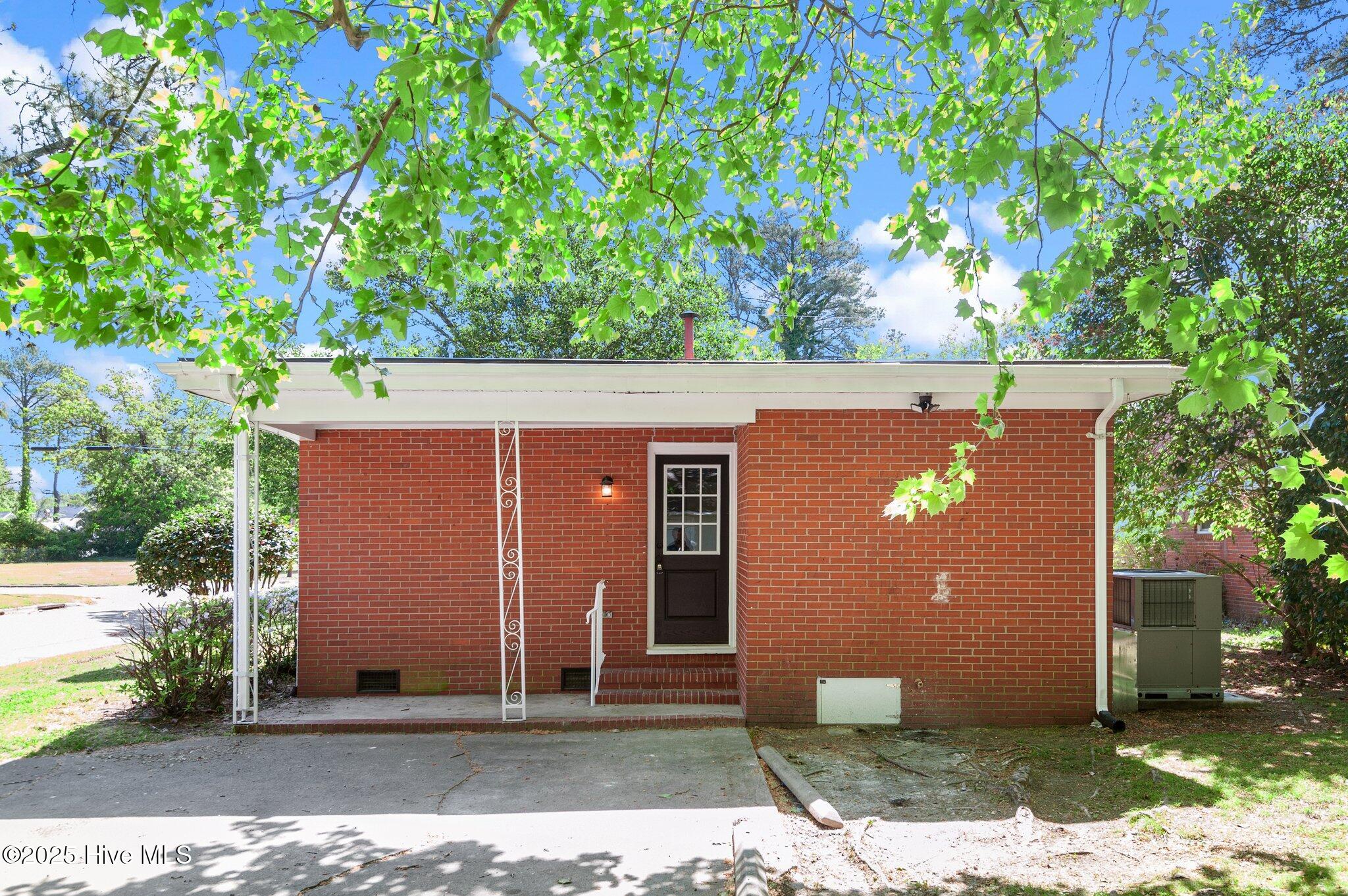 700 S Pine Street Property Photo 34