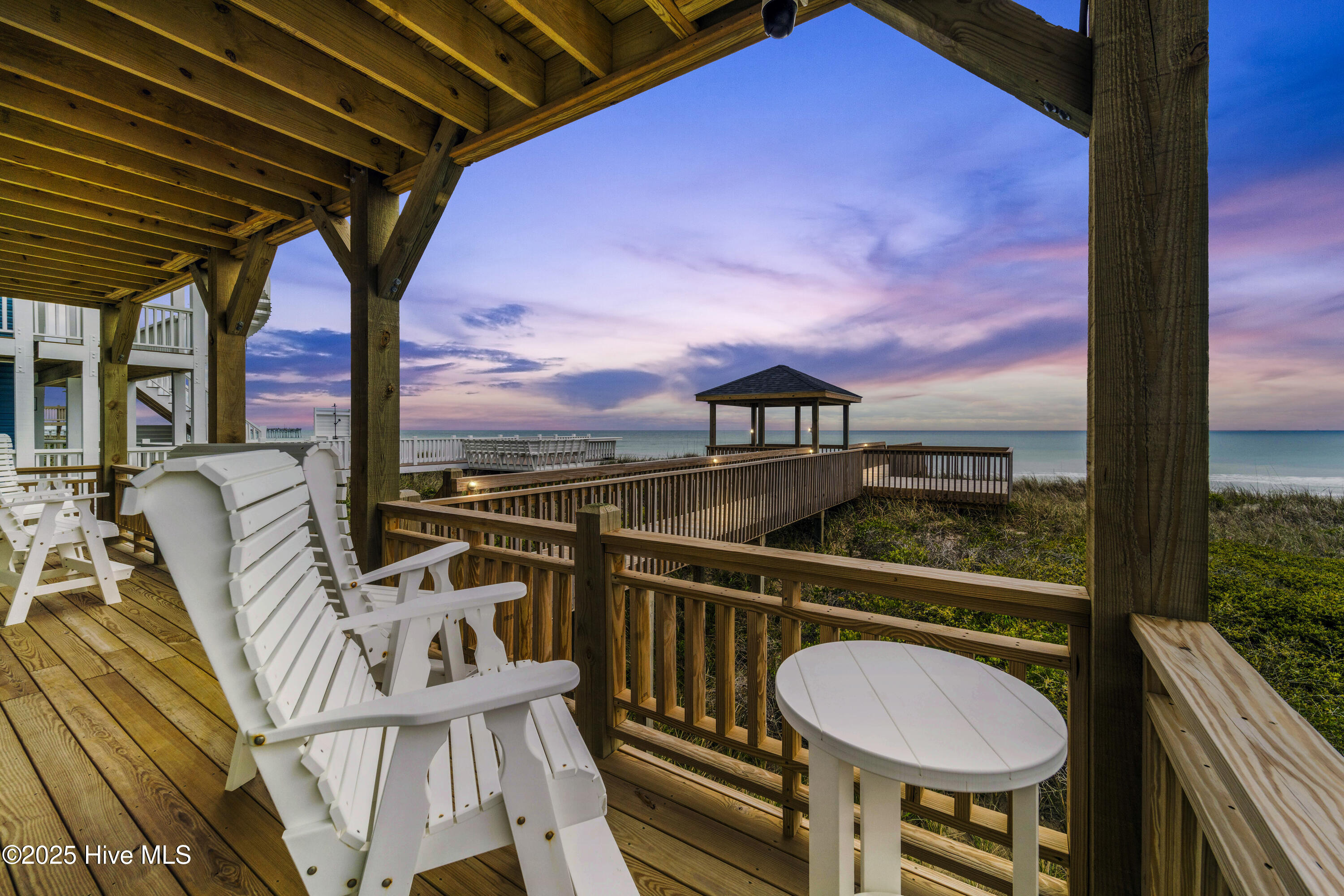 604 S Shore Drive Property Photo 4