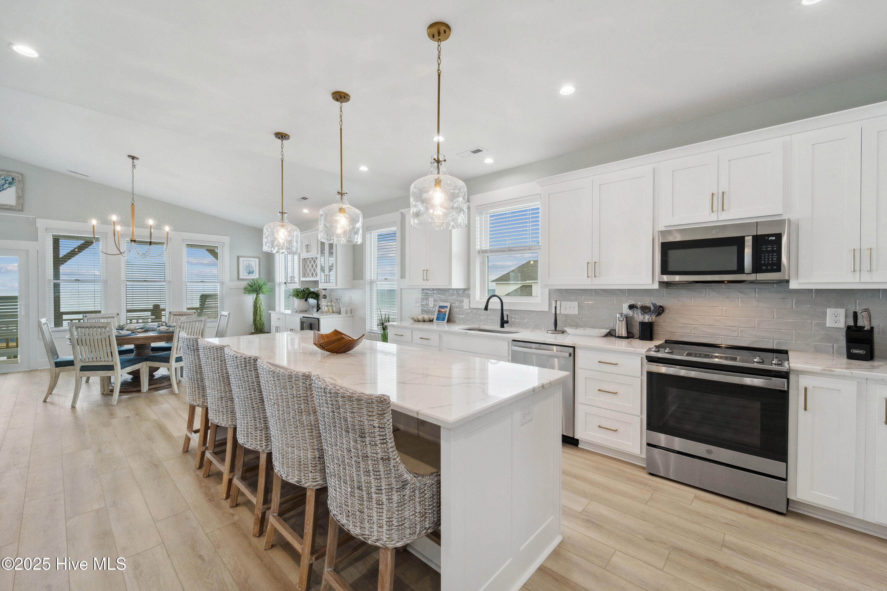 604 S Shore Drive Property Photo 11
