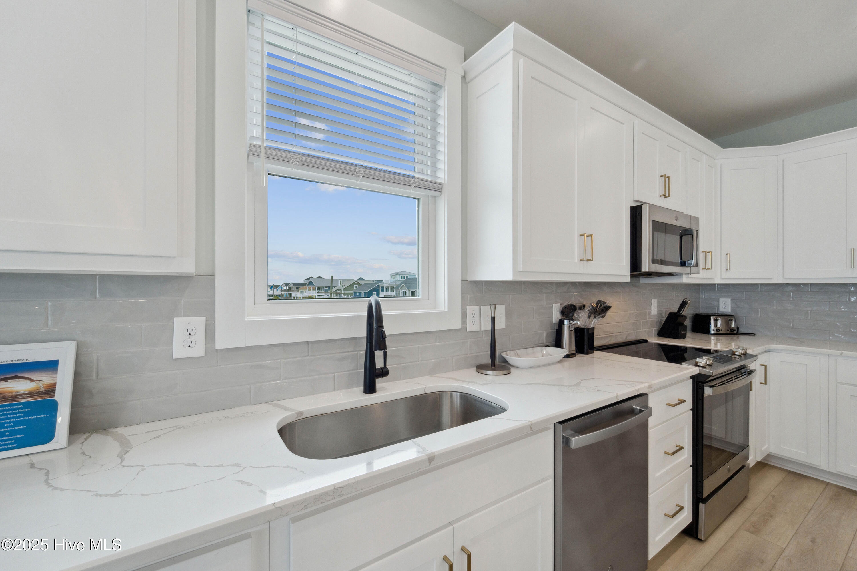 604 S Shore Drive Property Photo 19