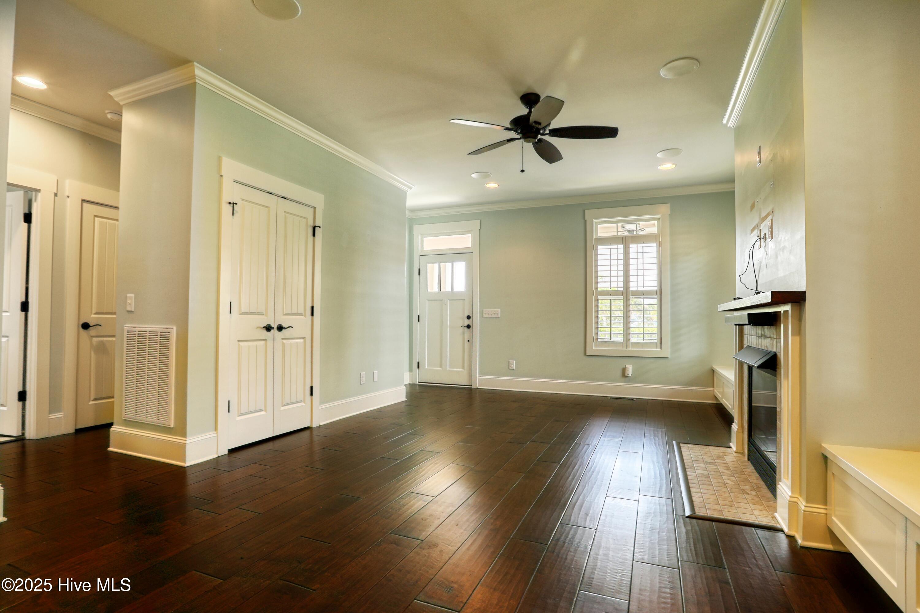 6445 Figure Eight Drive Property Photo 21