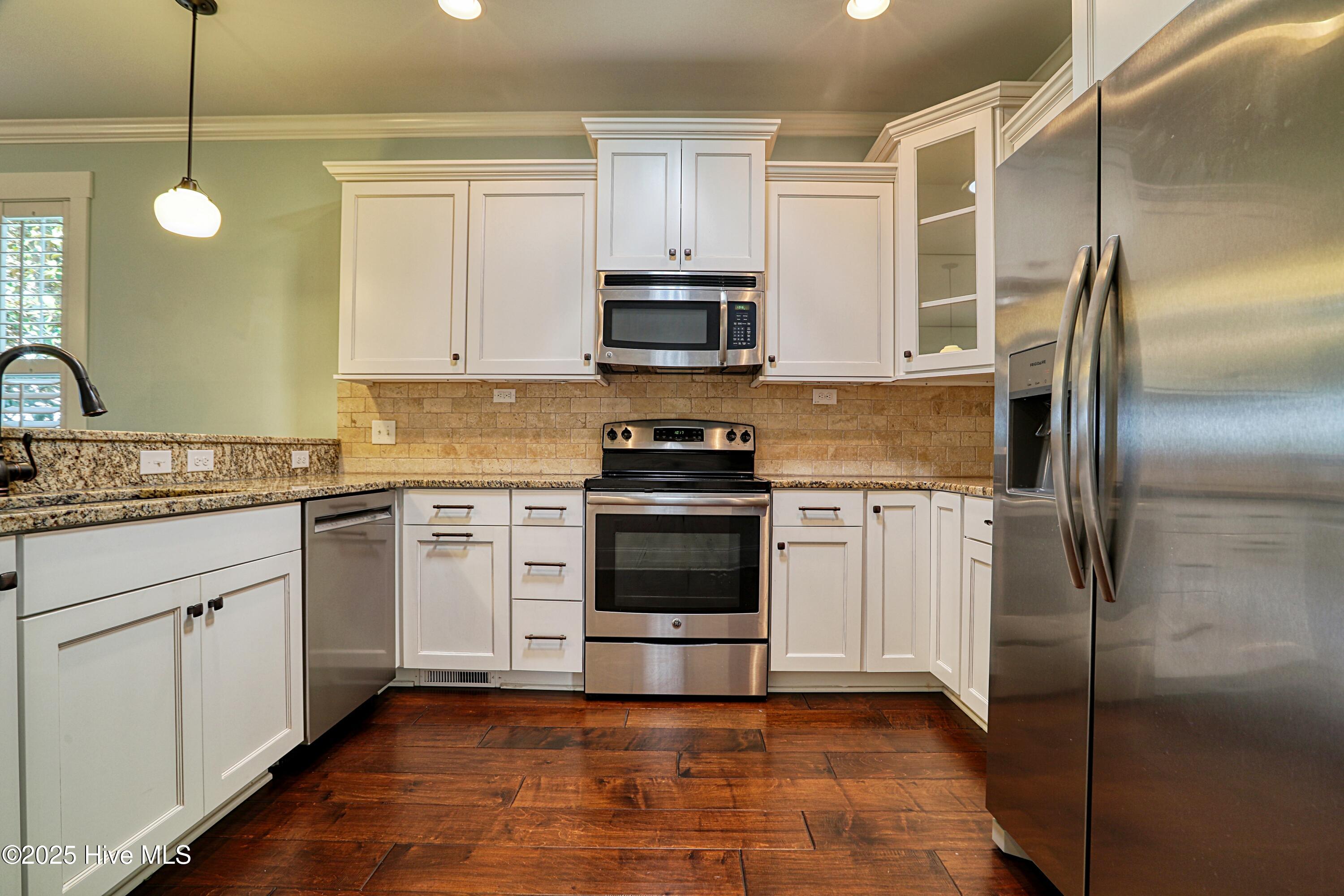 6445 Figure Eight Drive Property Photo 25