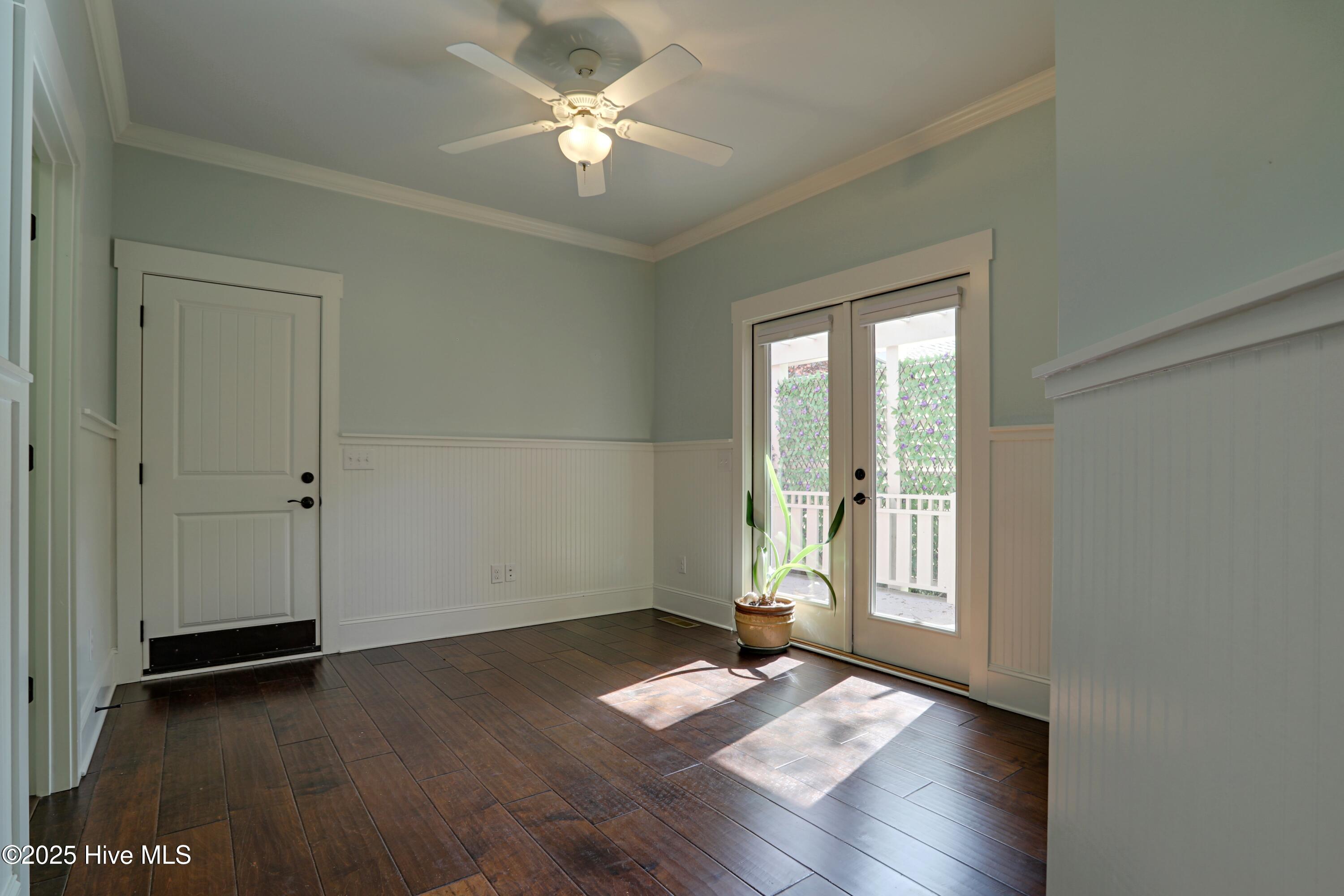6445 Figure Eight Drive Property Photo 28