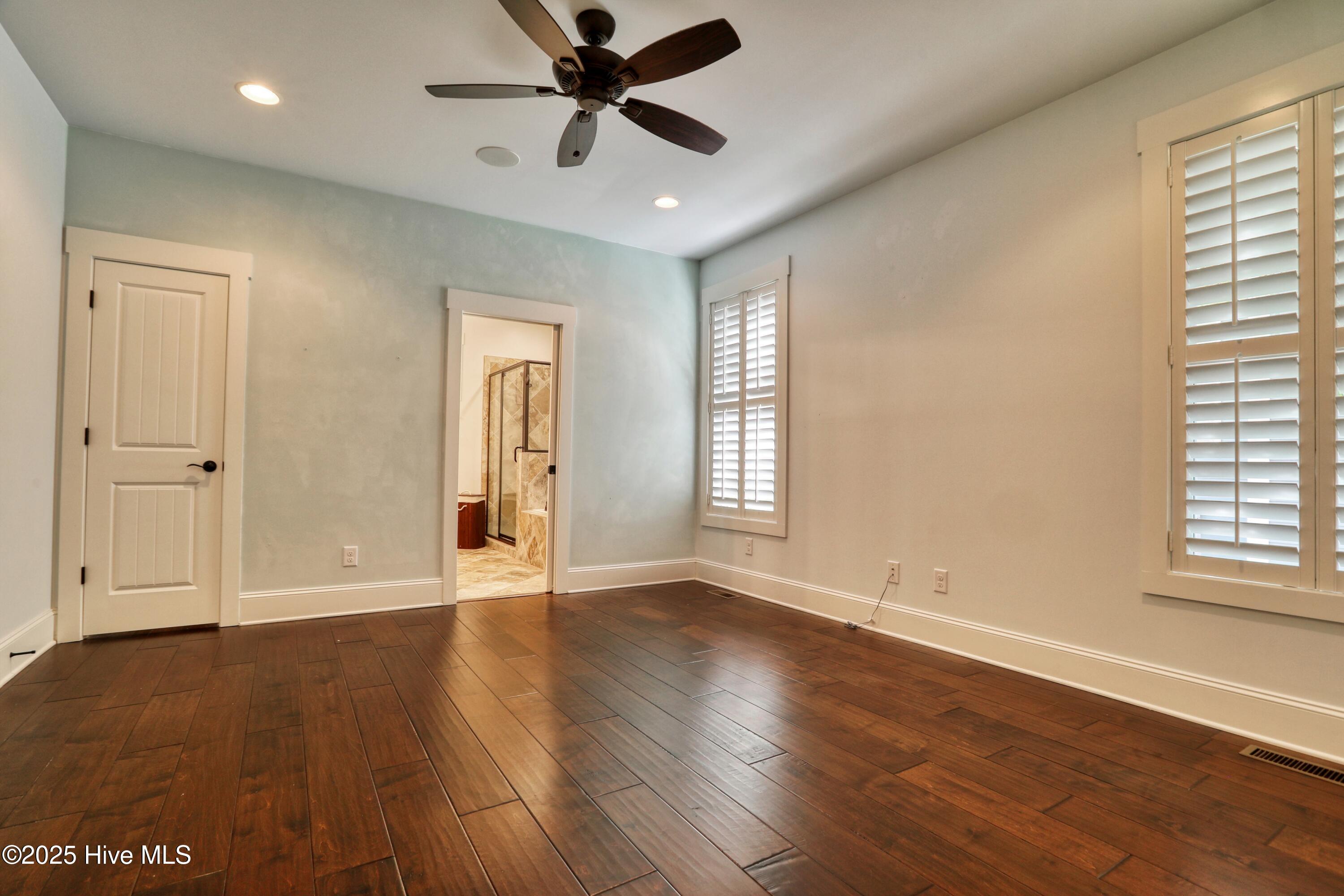 6445 Figure Eight Drive Property Photo 29