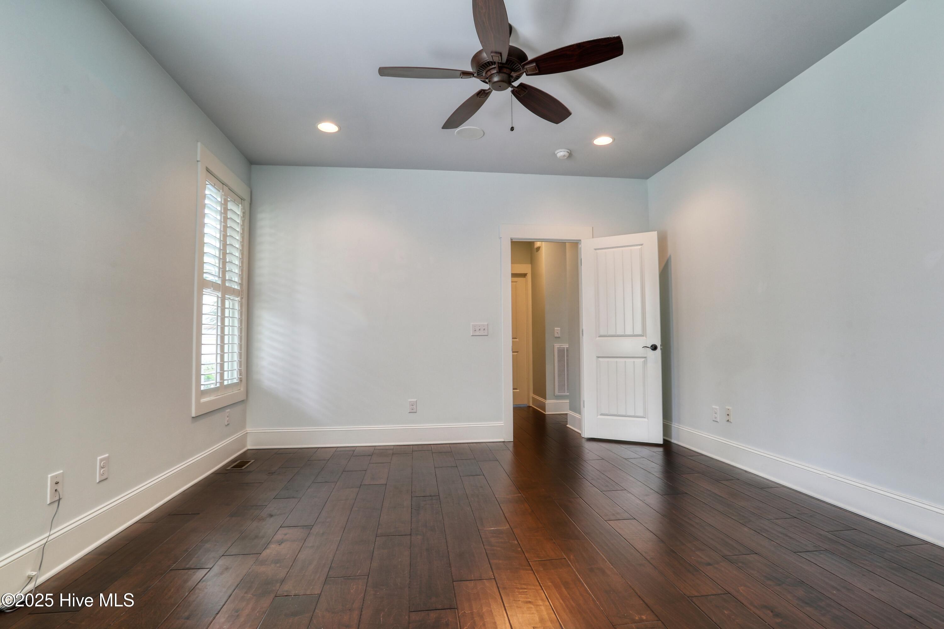 6445 Figure Eight Drive Property Photo 34