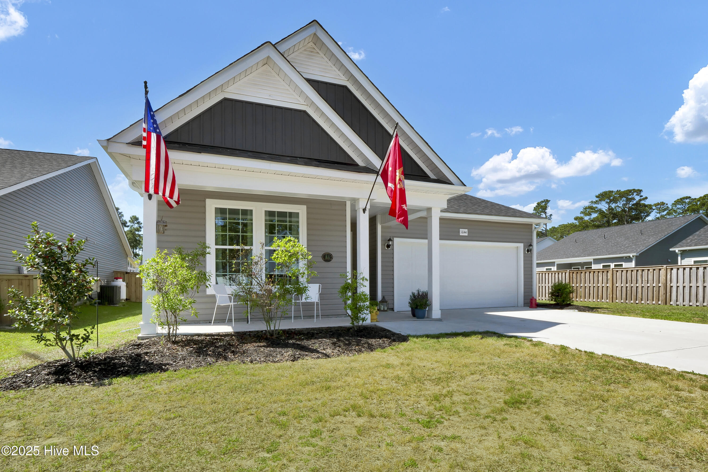 1044 Downrigger Trail Property Photo