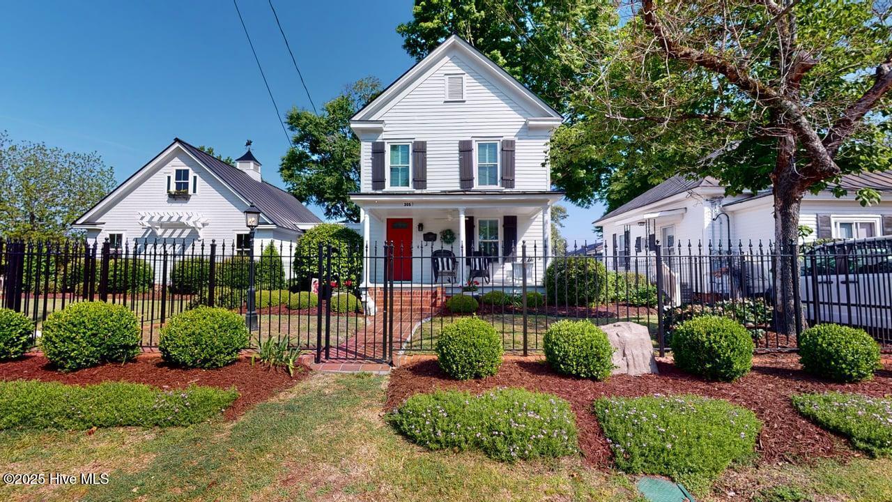 305 Anne Street Property Photo