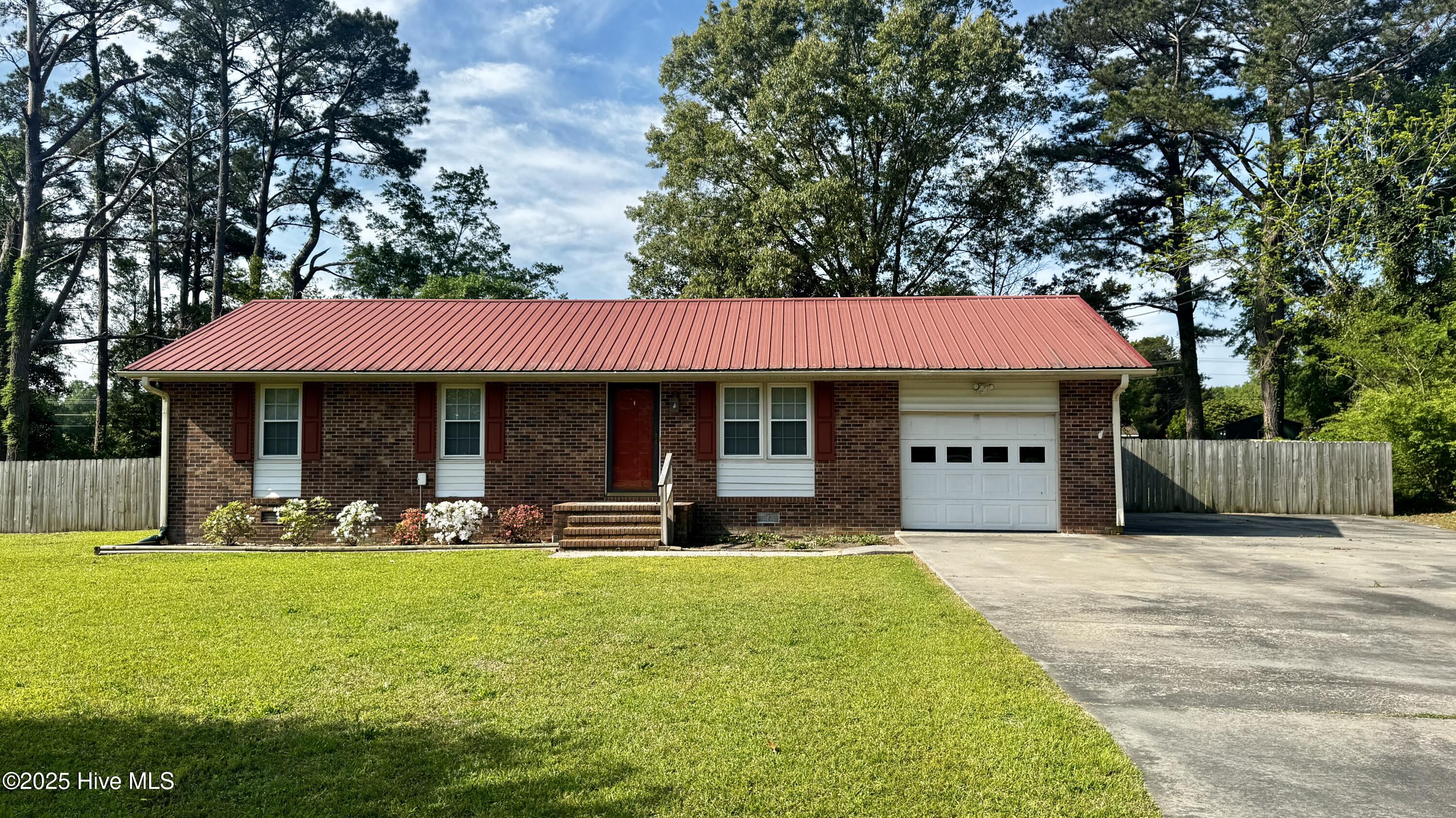 16 Delight Court Property Photo