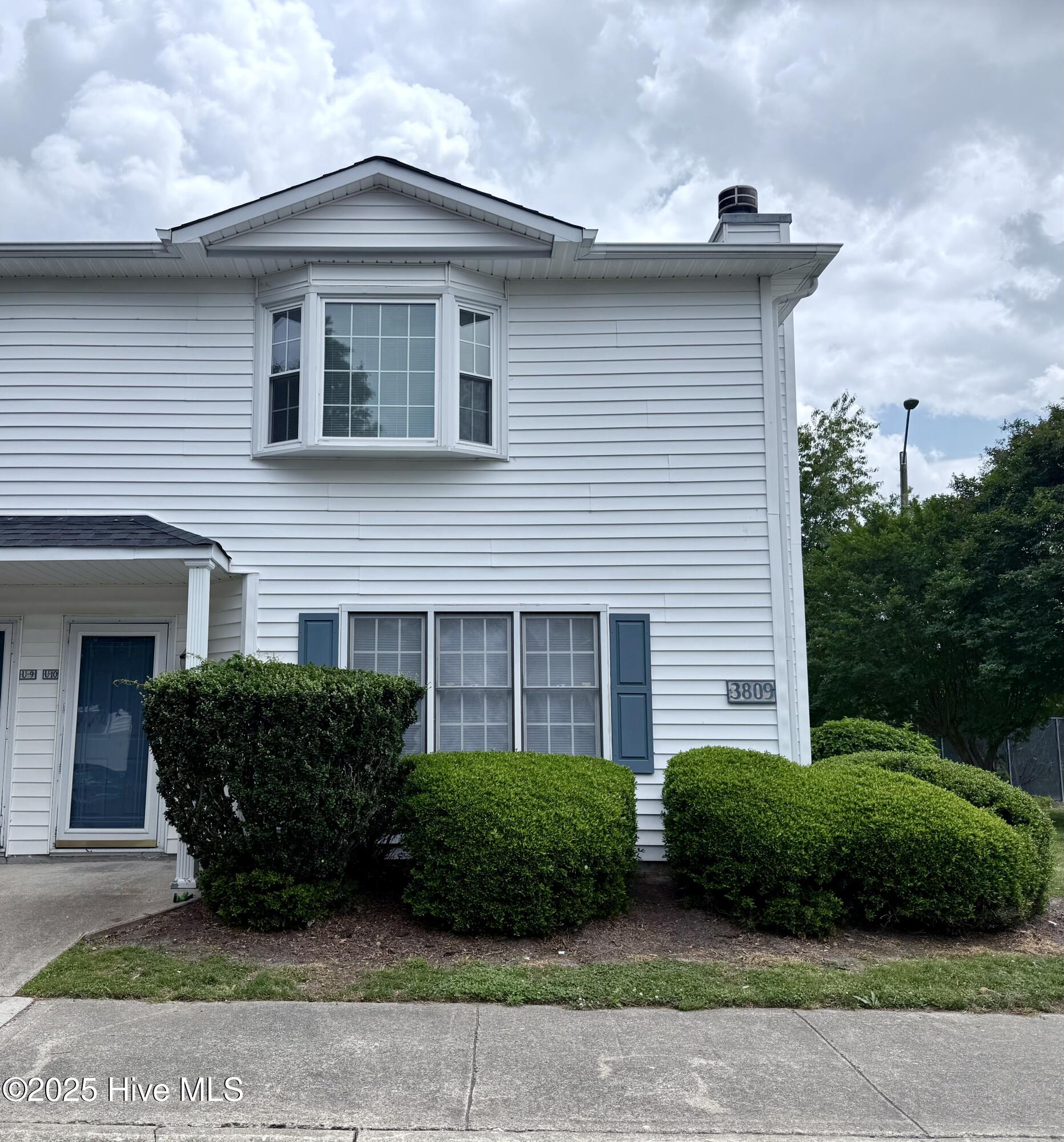 3809 Sterling Pointe Drive U-10 Property Photo