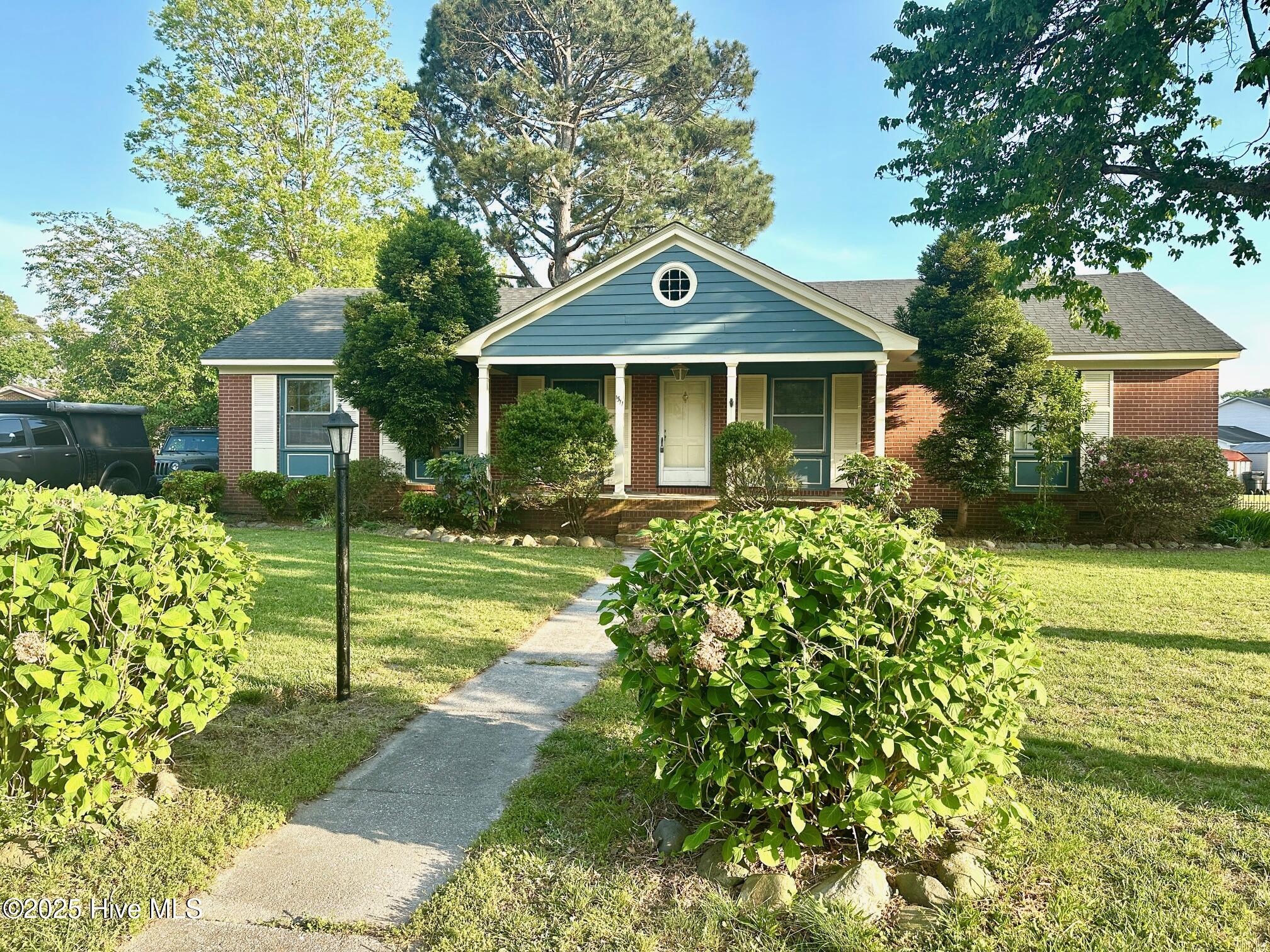 1511 E Penny Drive Property Photo