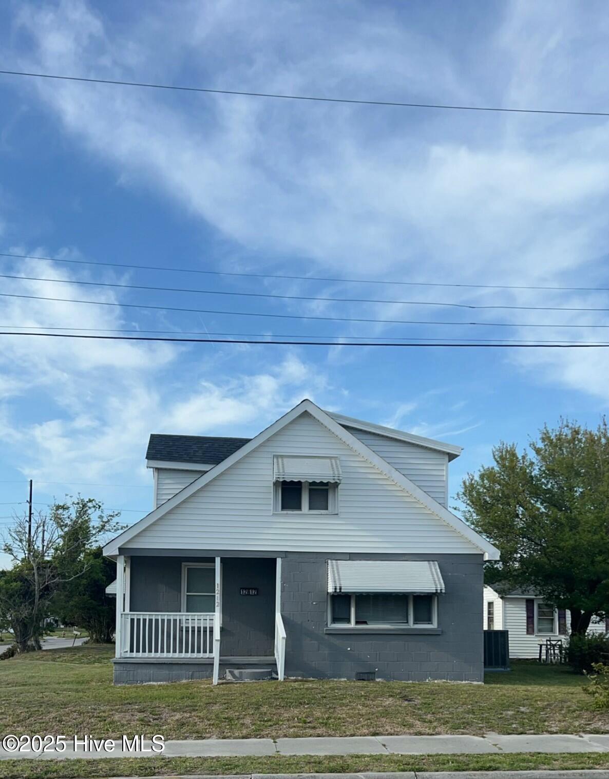 1212 Fisher Street Property Photo
