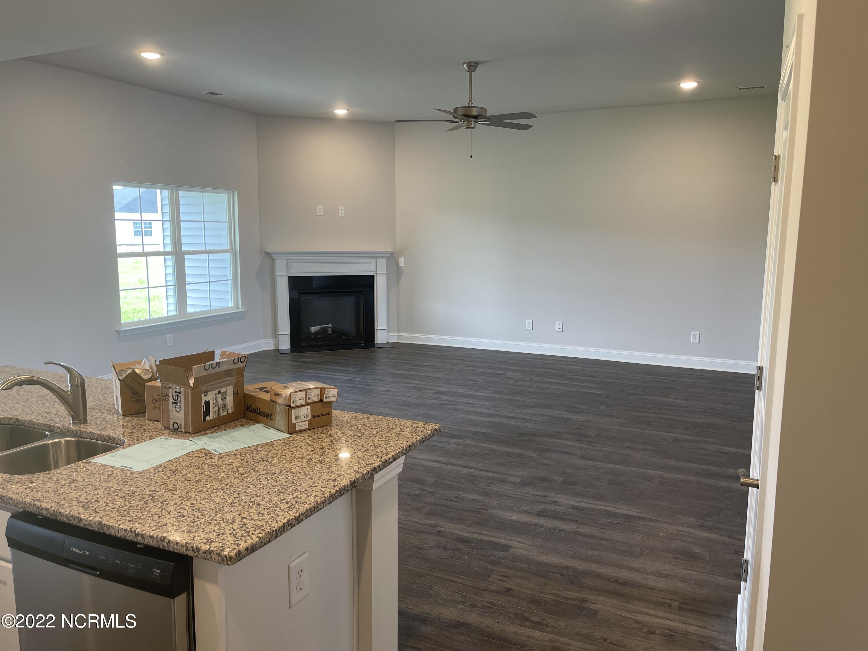 413 Lemonade Lane Property Photo 7